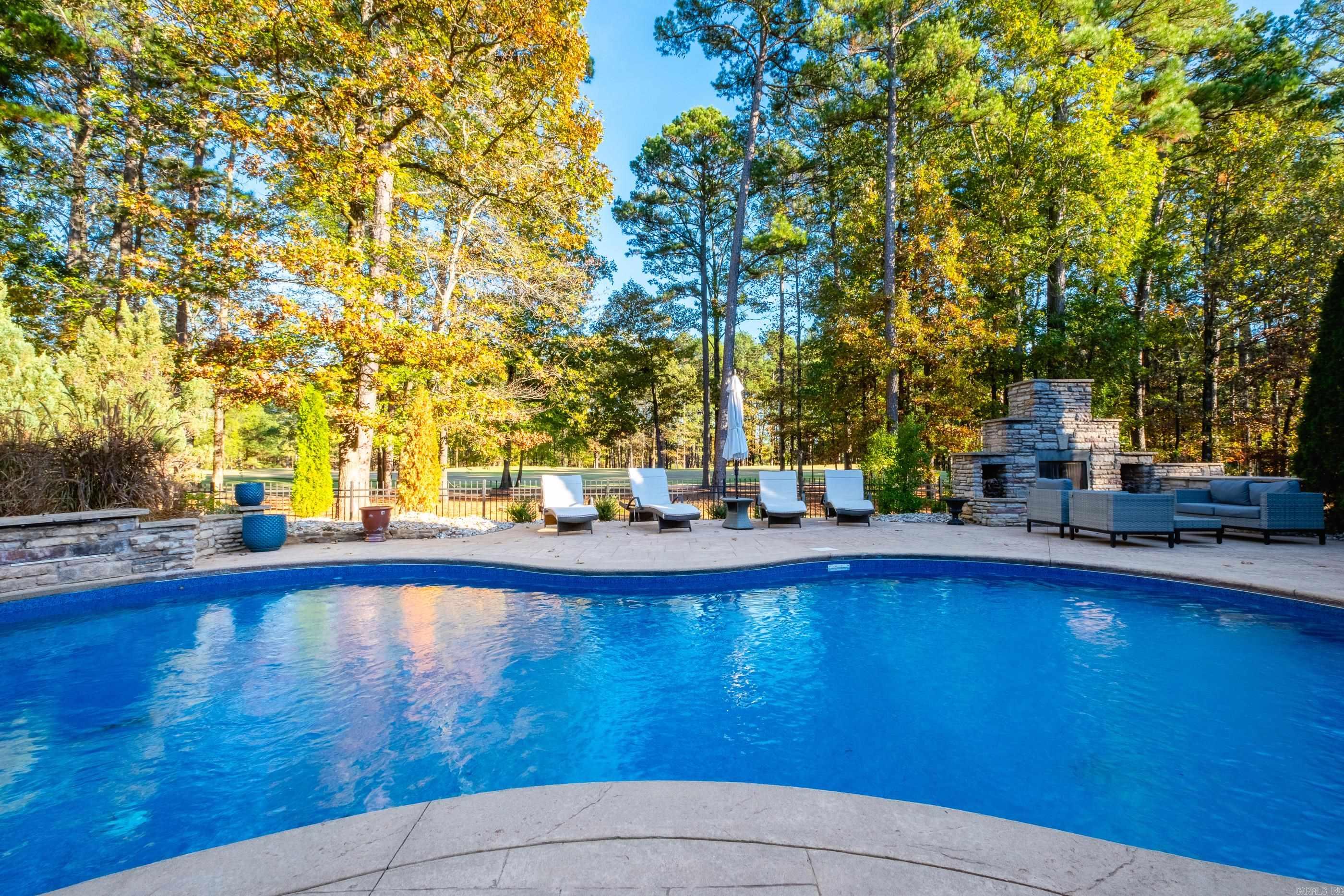 CHENAL VALLEY SOLOGNE CIRCLE - Residential