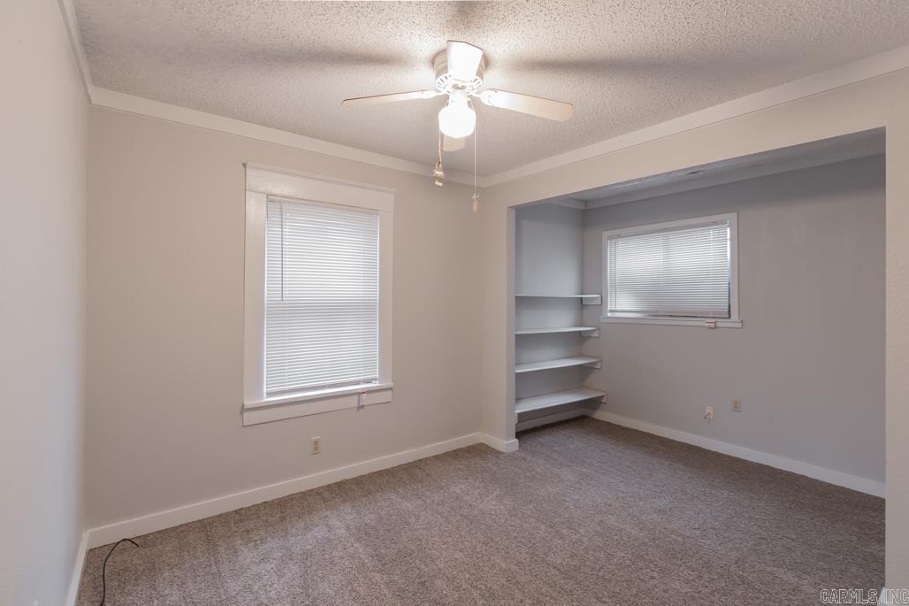 EAST BROADWAY - Residential