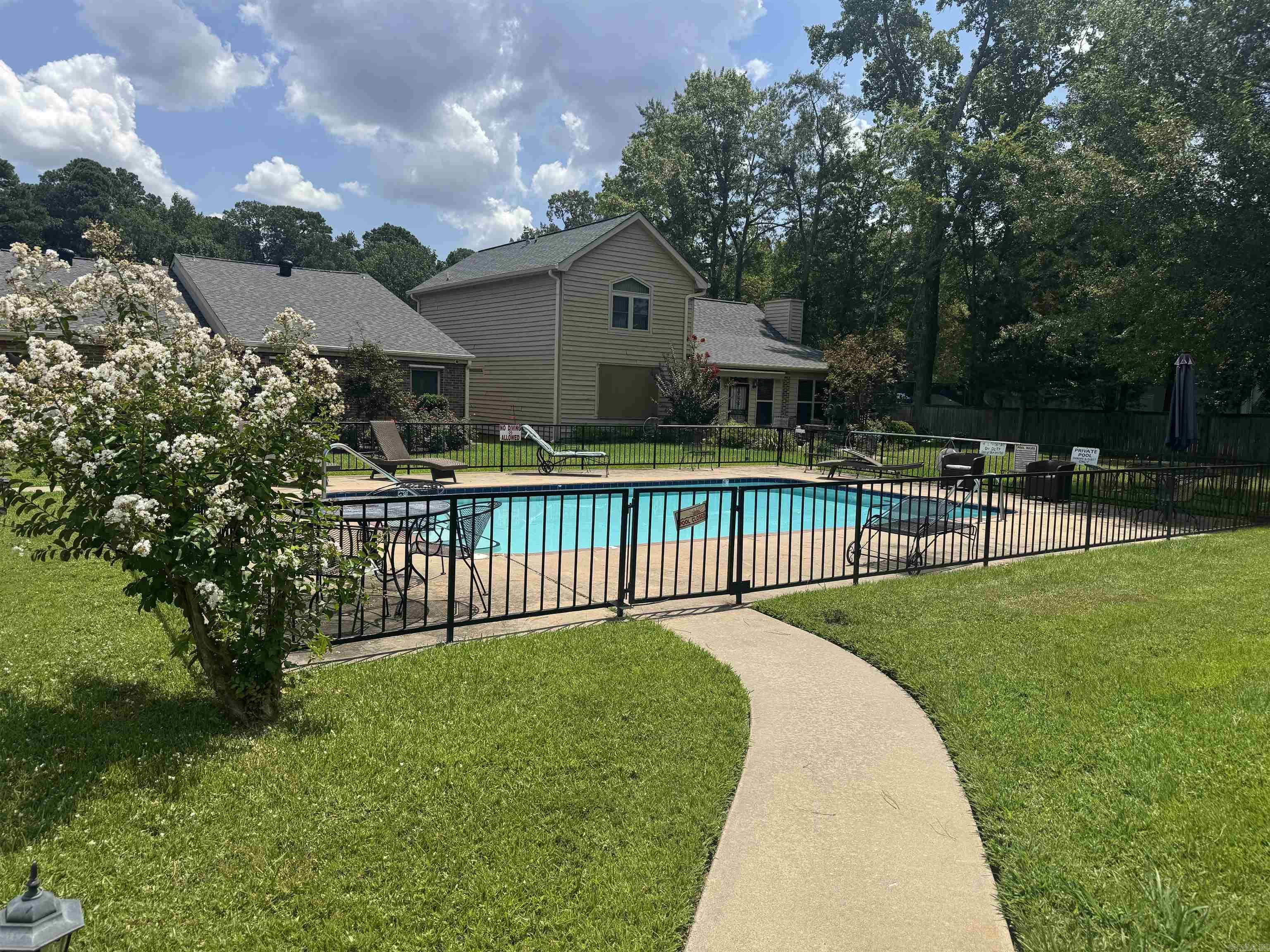 ARBOR DELL HORZ PROP REG - Residential