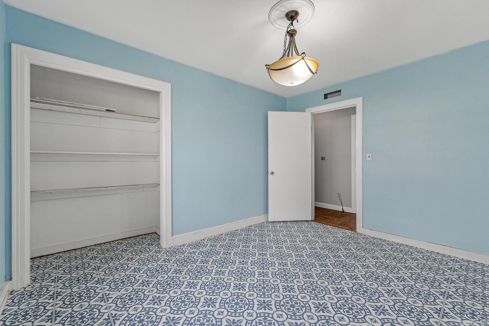 WEST MAIN ST - Residential