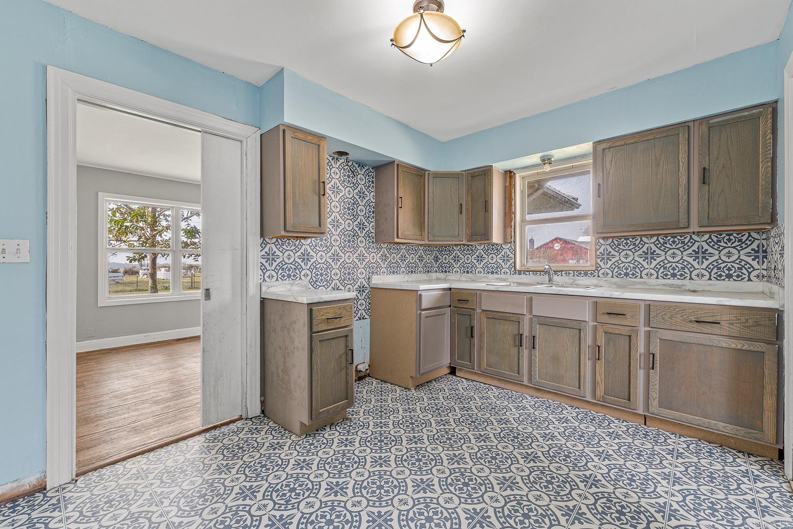 WEST MAIN ST - Residential