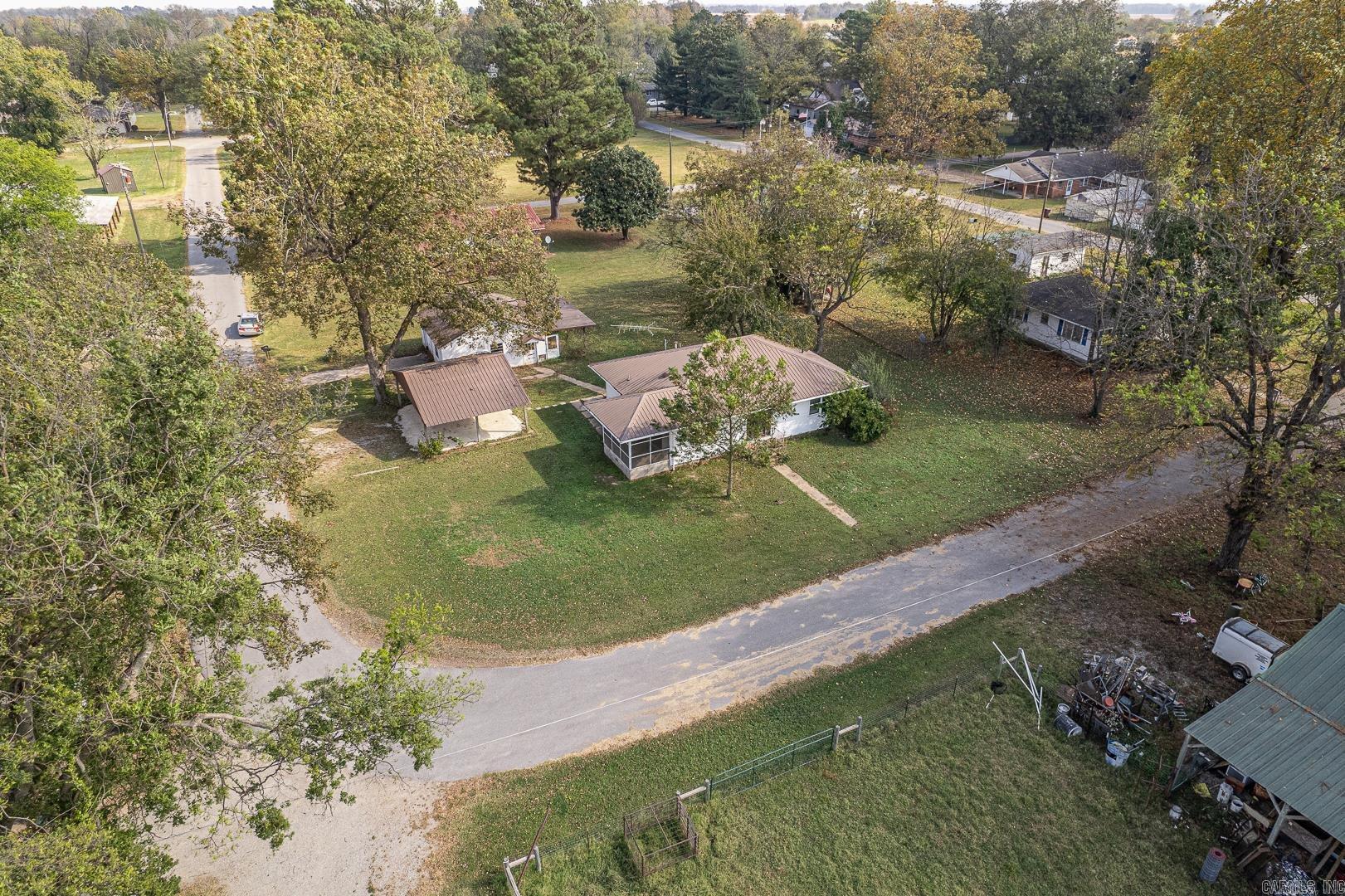 WEST MAIN ST - Residential