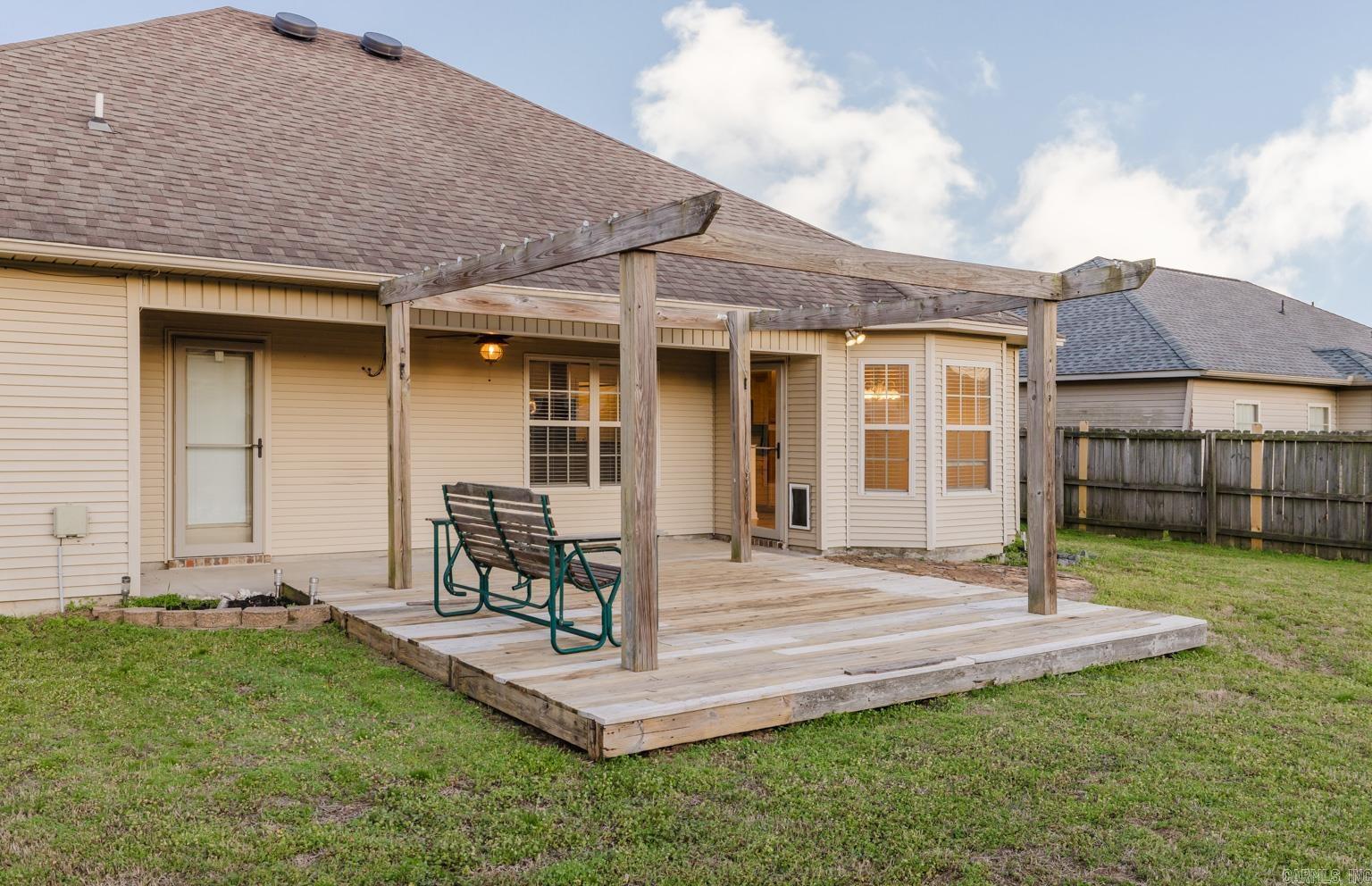 MEADOWLAKE - Residential