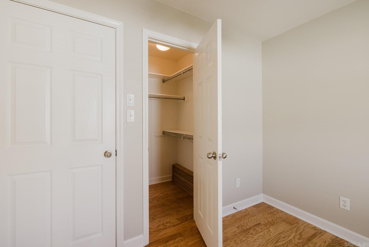 MEADOWLAKE - Residential