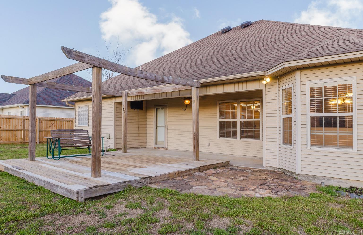 MEADOWLAKE - Residential