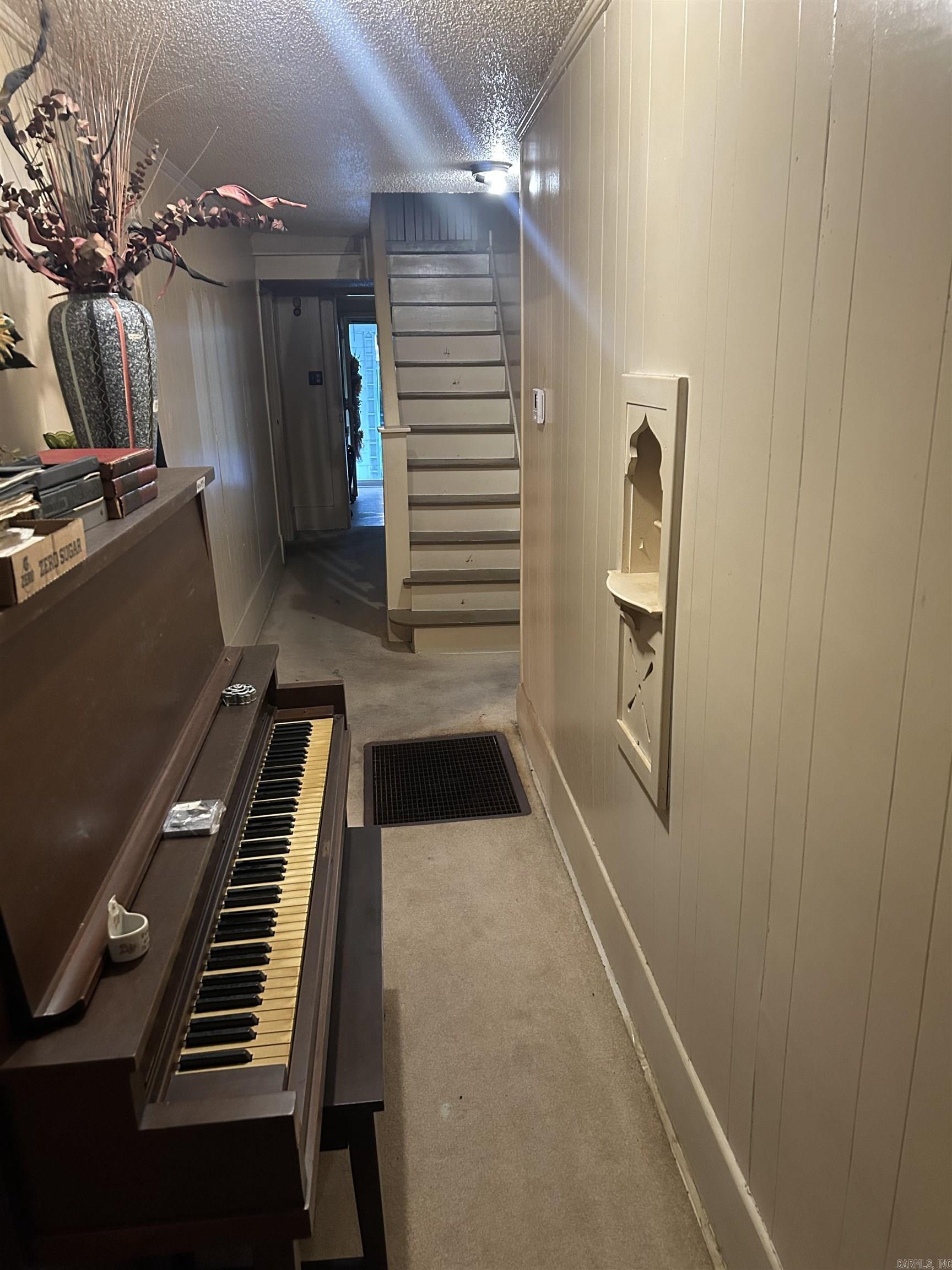 HARDING D, RUSSELL - Residential