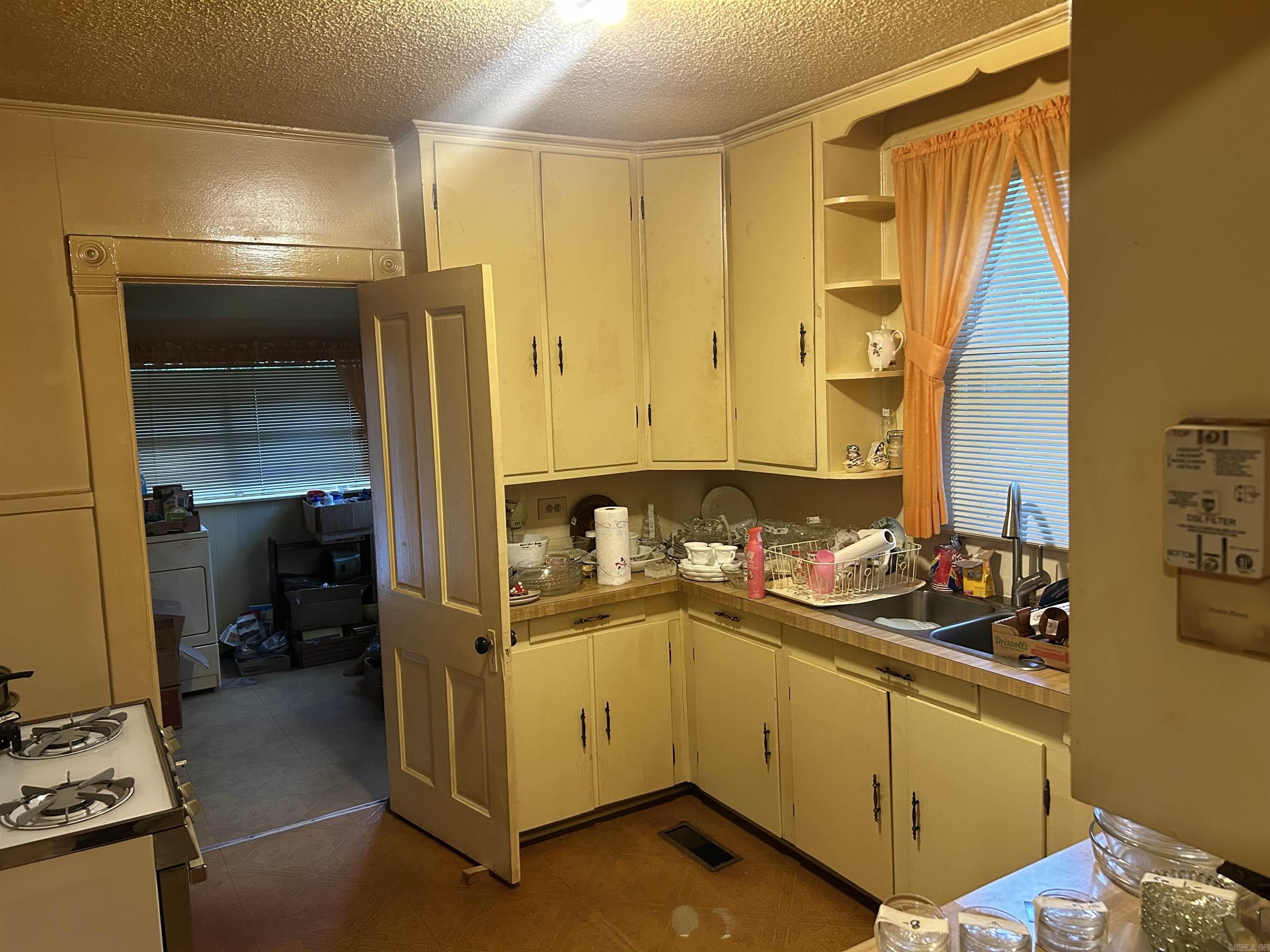 HARDING D, RUSSELL - Residential