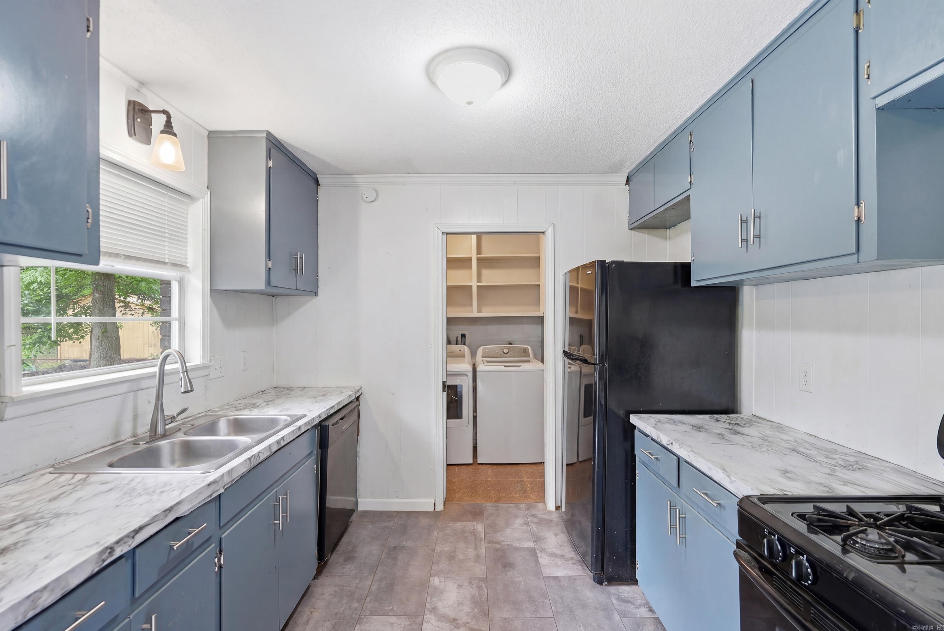 JAXON TERRACE - Residential