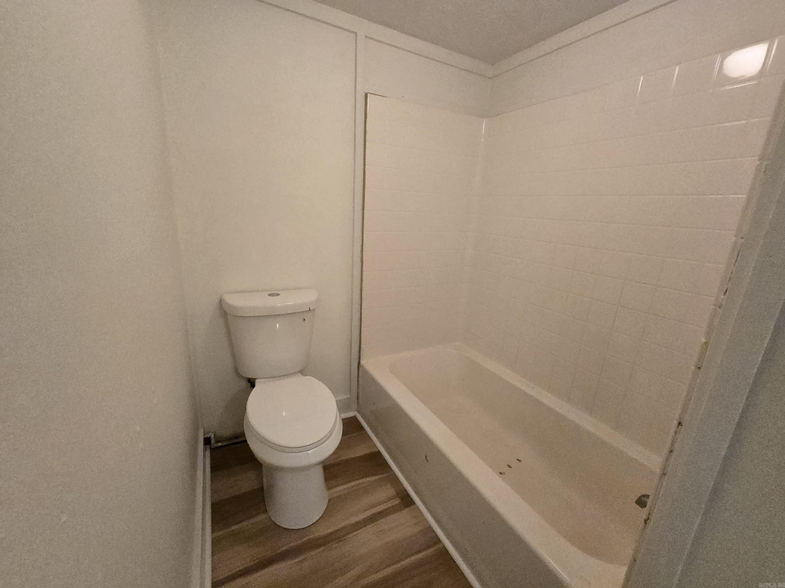 Holeads - Residential Lease