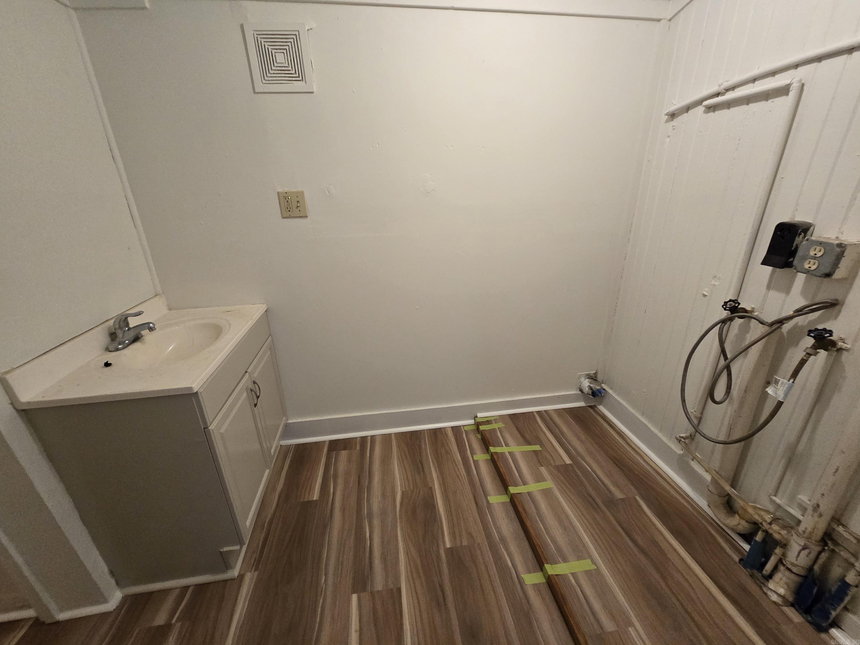 Holeads - Residential Lease