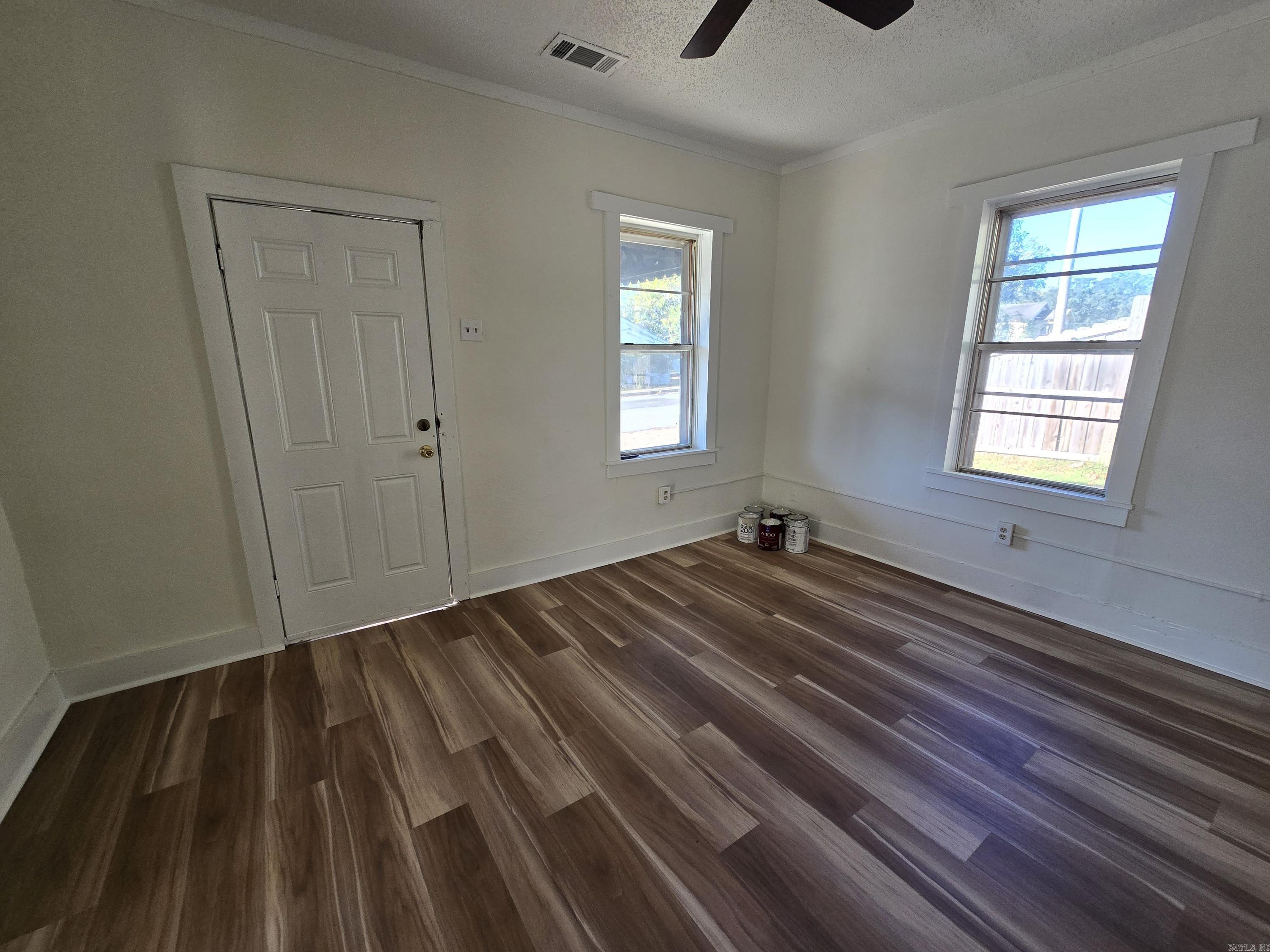 Holeads - Residential Lease