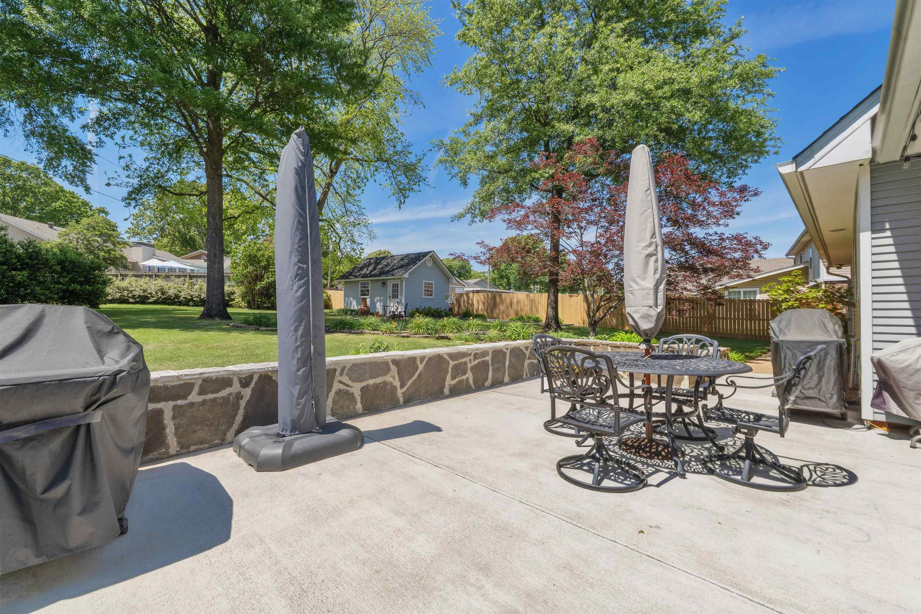 EAST MEADOW - Residential