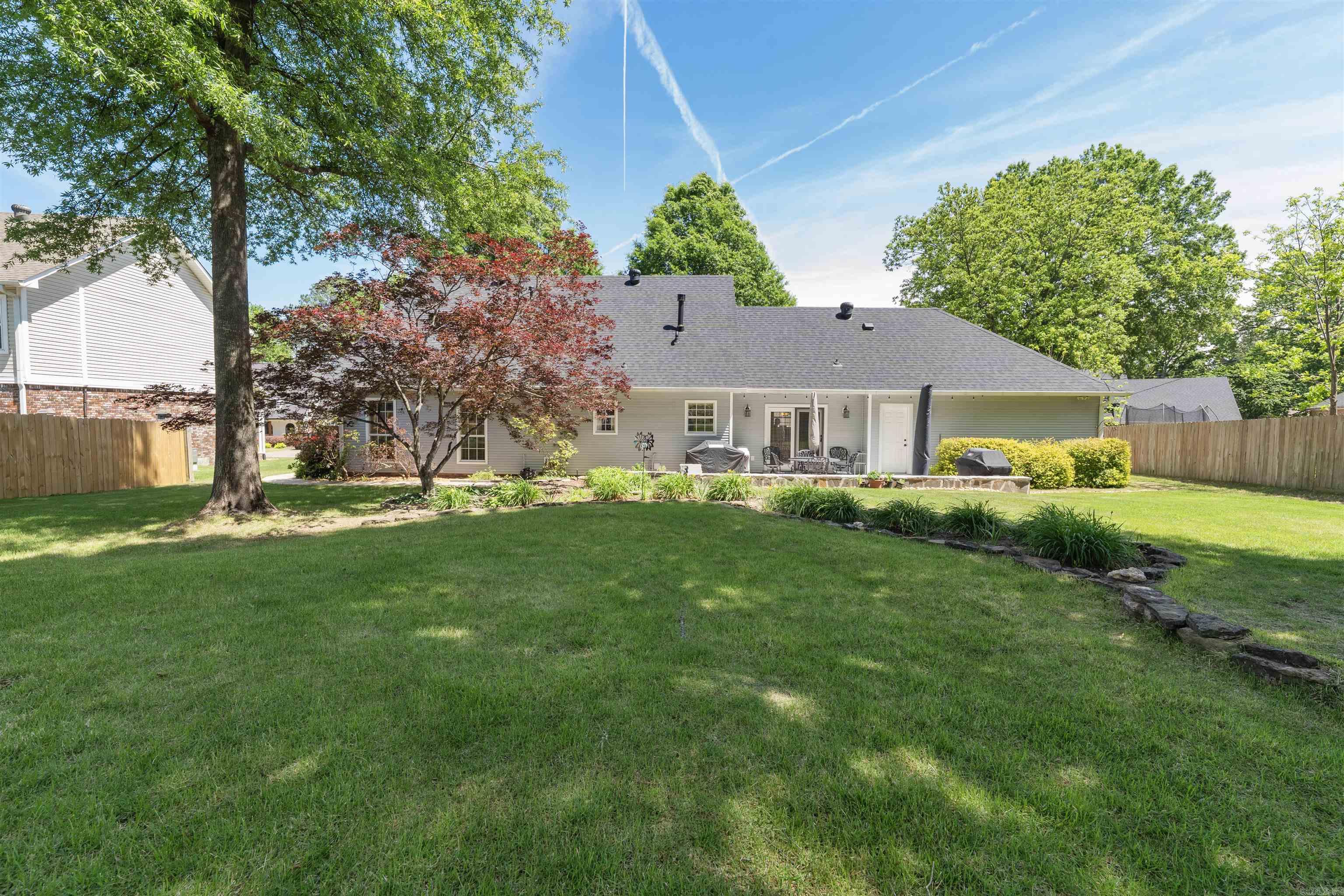 EAST MEADOW - Residential