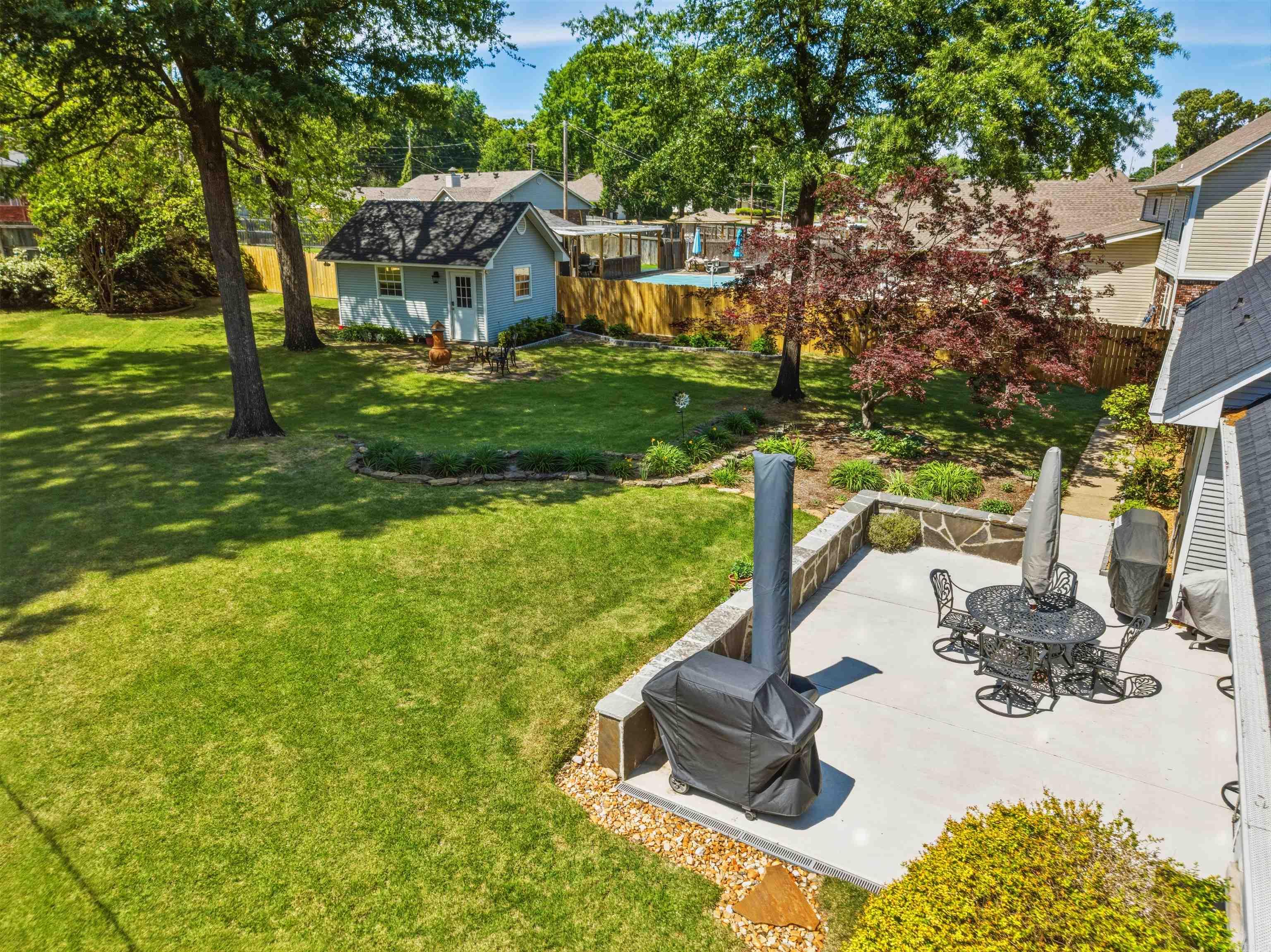 EAST MEADOW - Residential