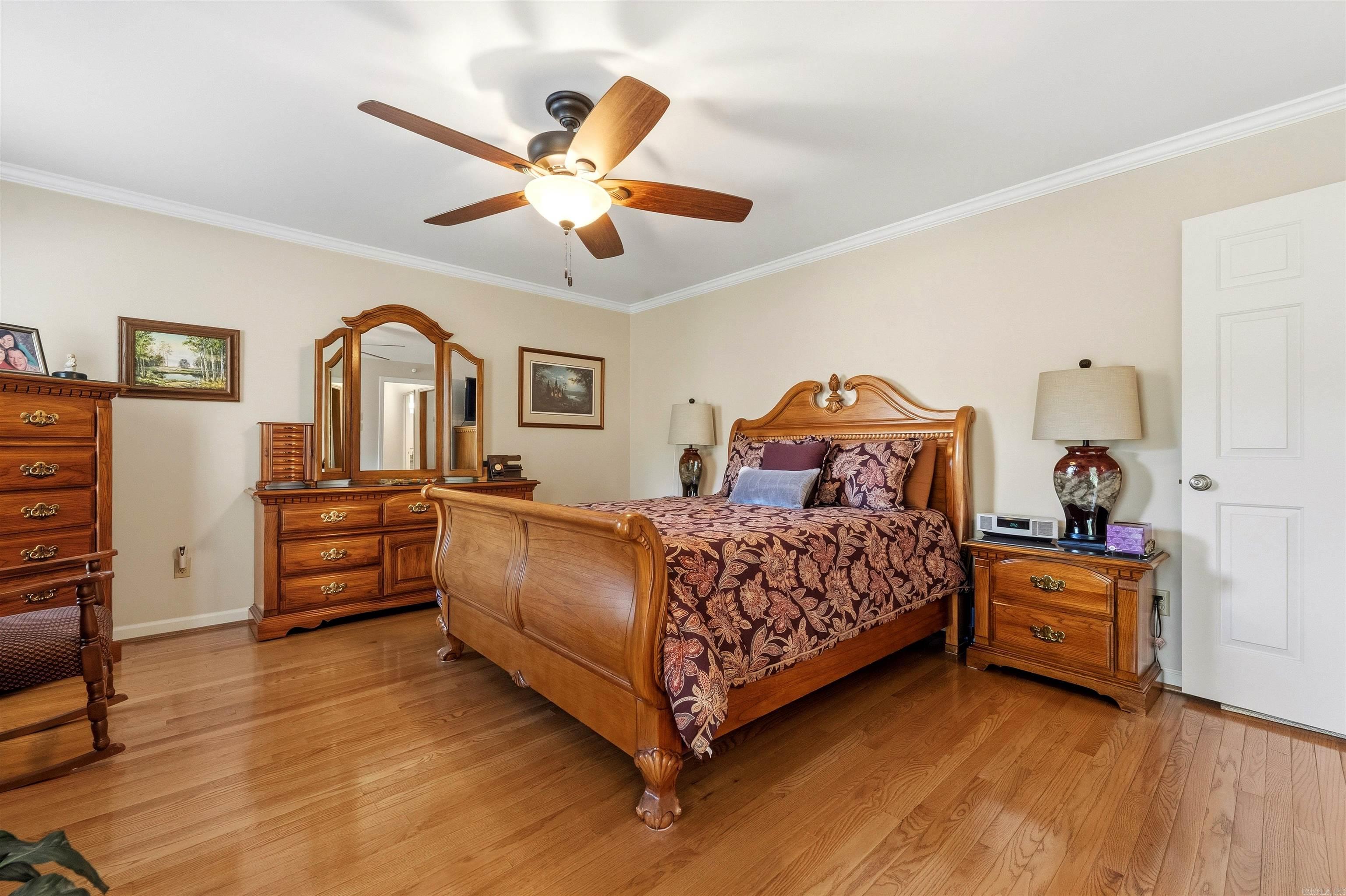 EAST MEADOW - Residential