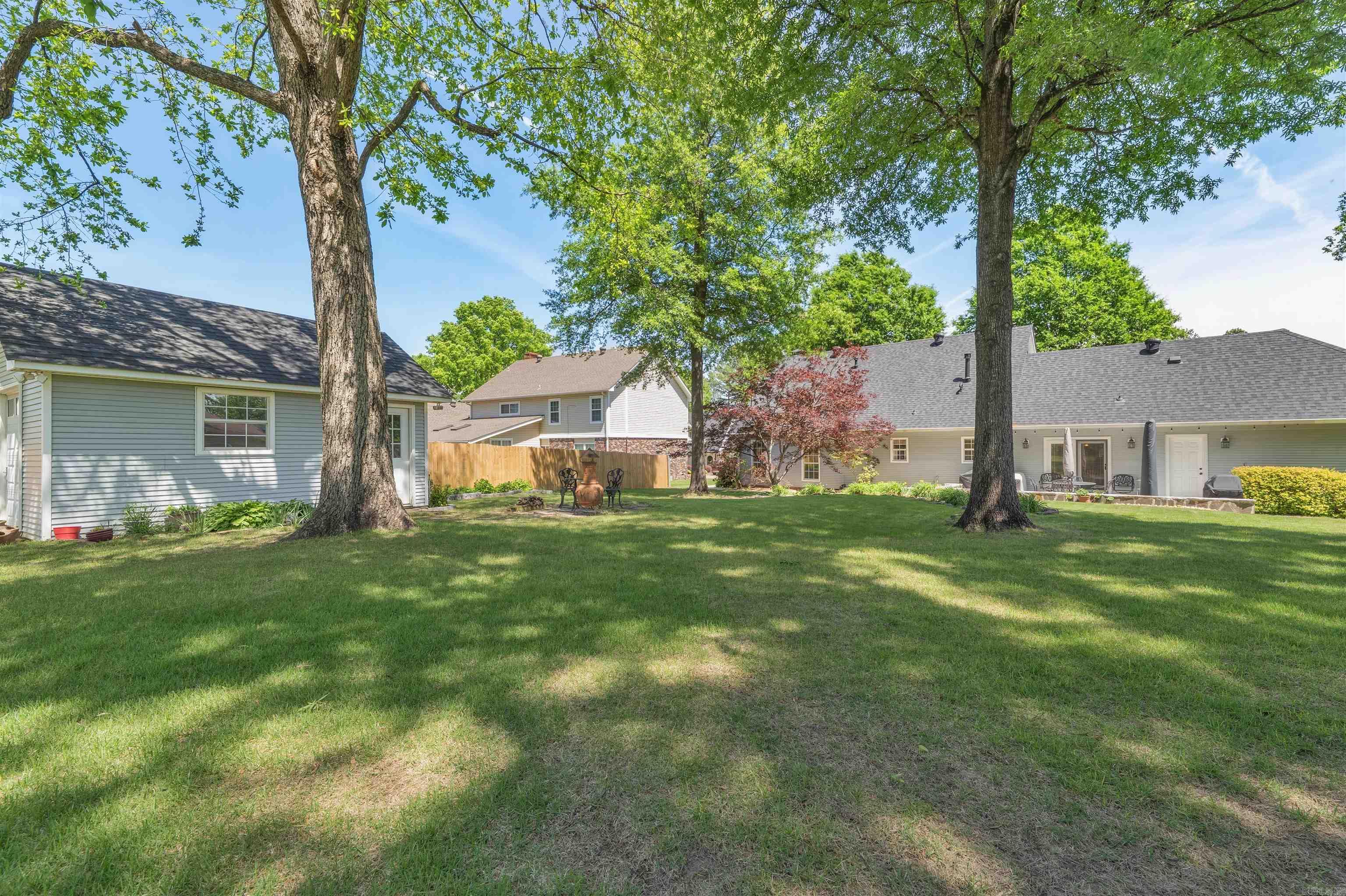 EAST MEADOW - Residential