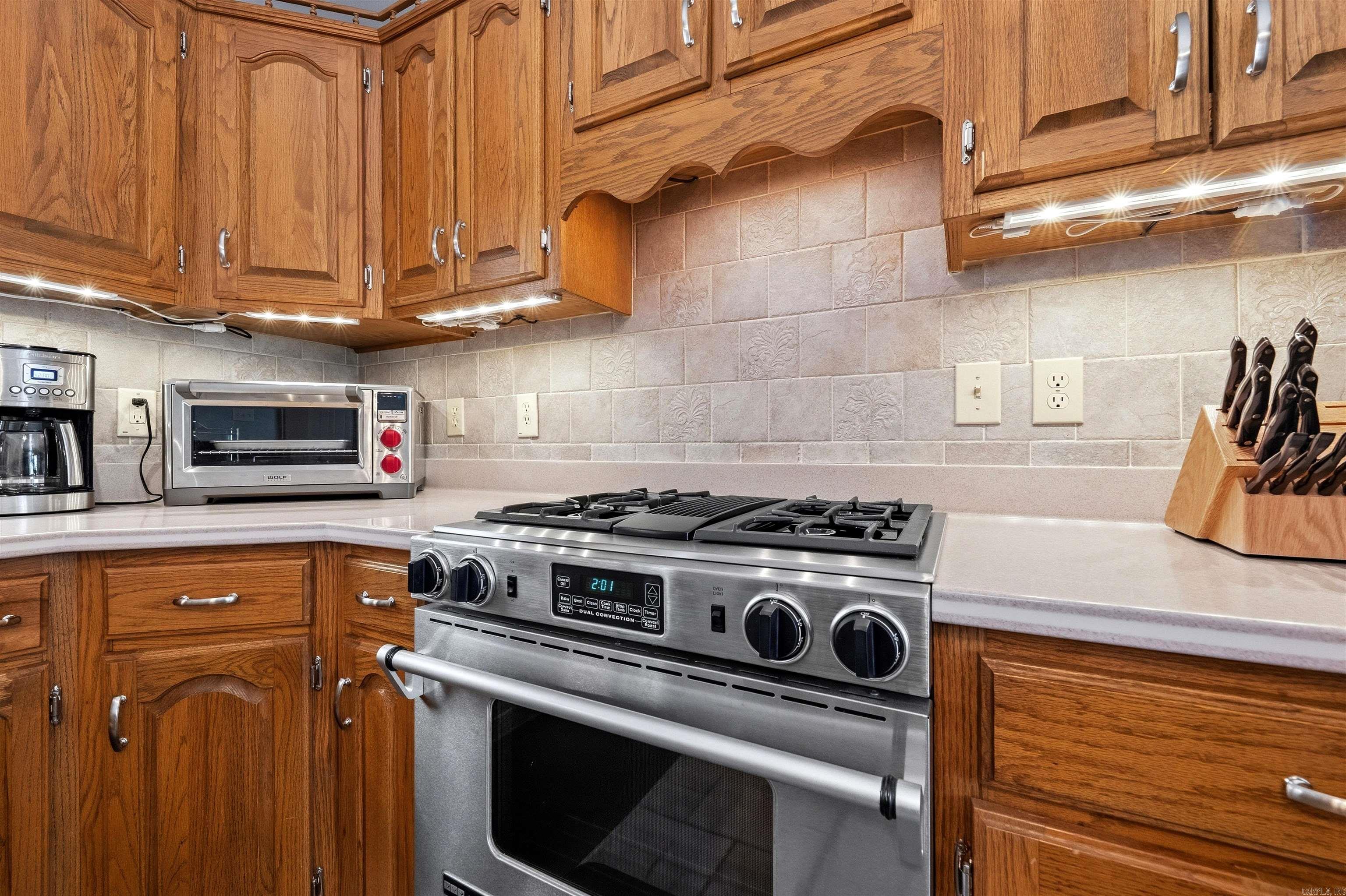 EAST MEADOW - Residential