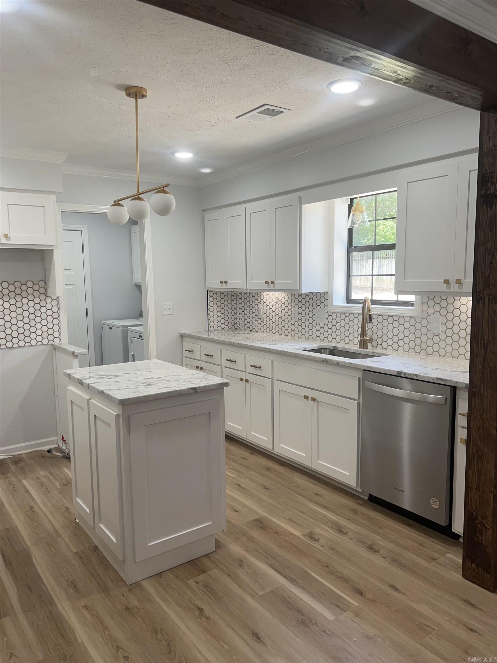 River Oaks Estates - Residential