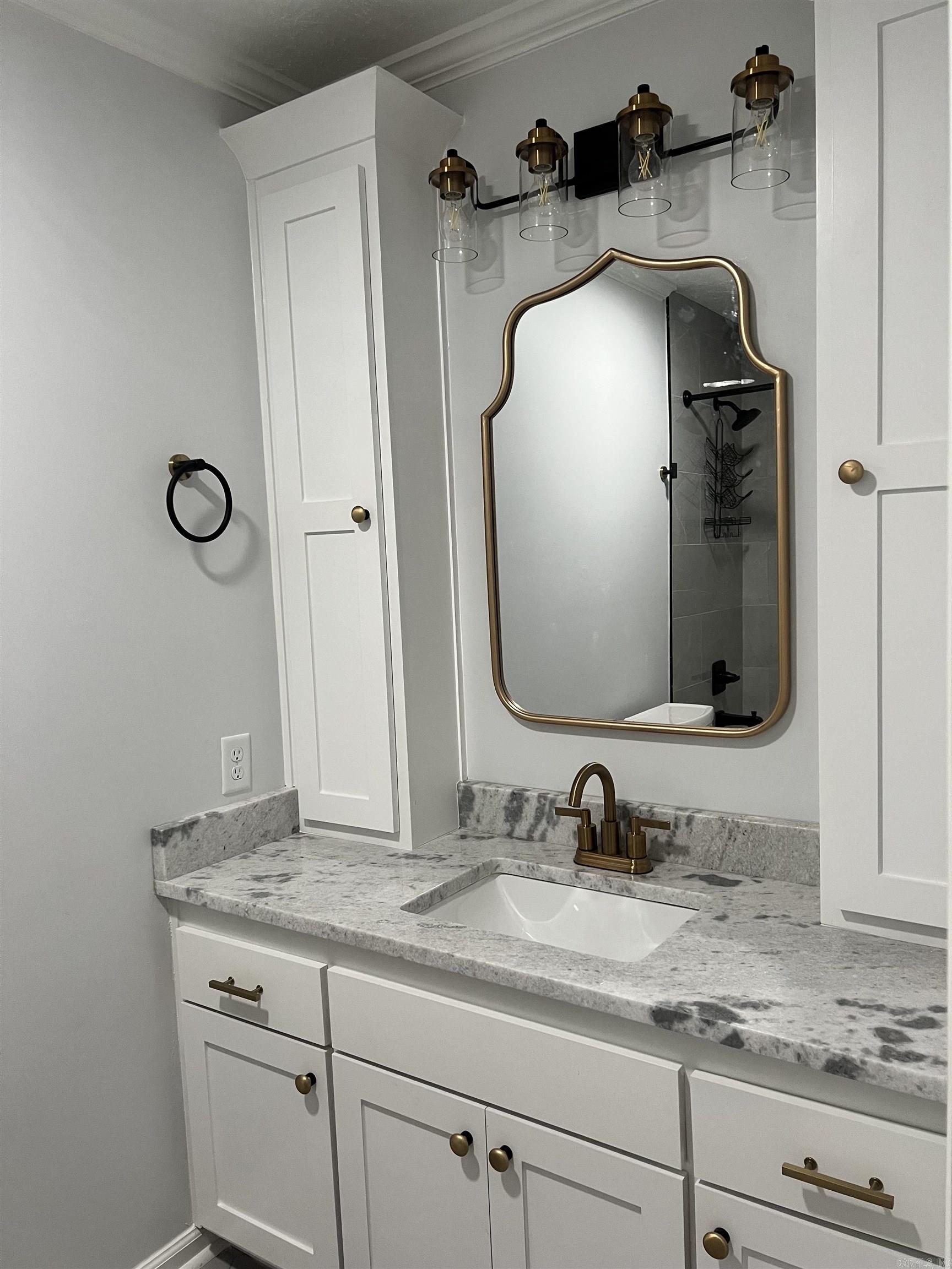 River Oaks Estates - Residential