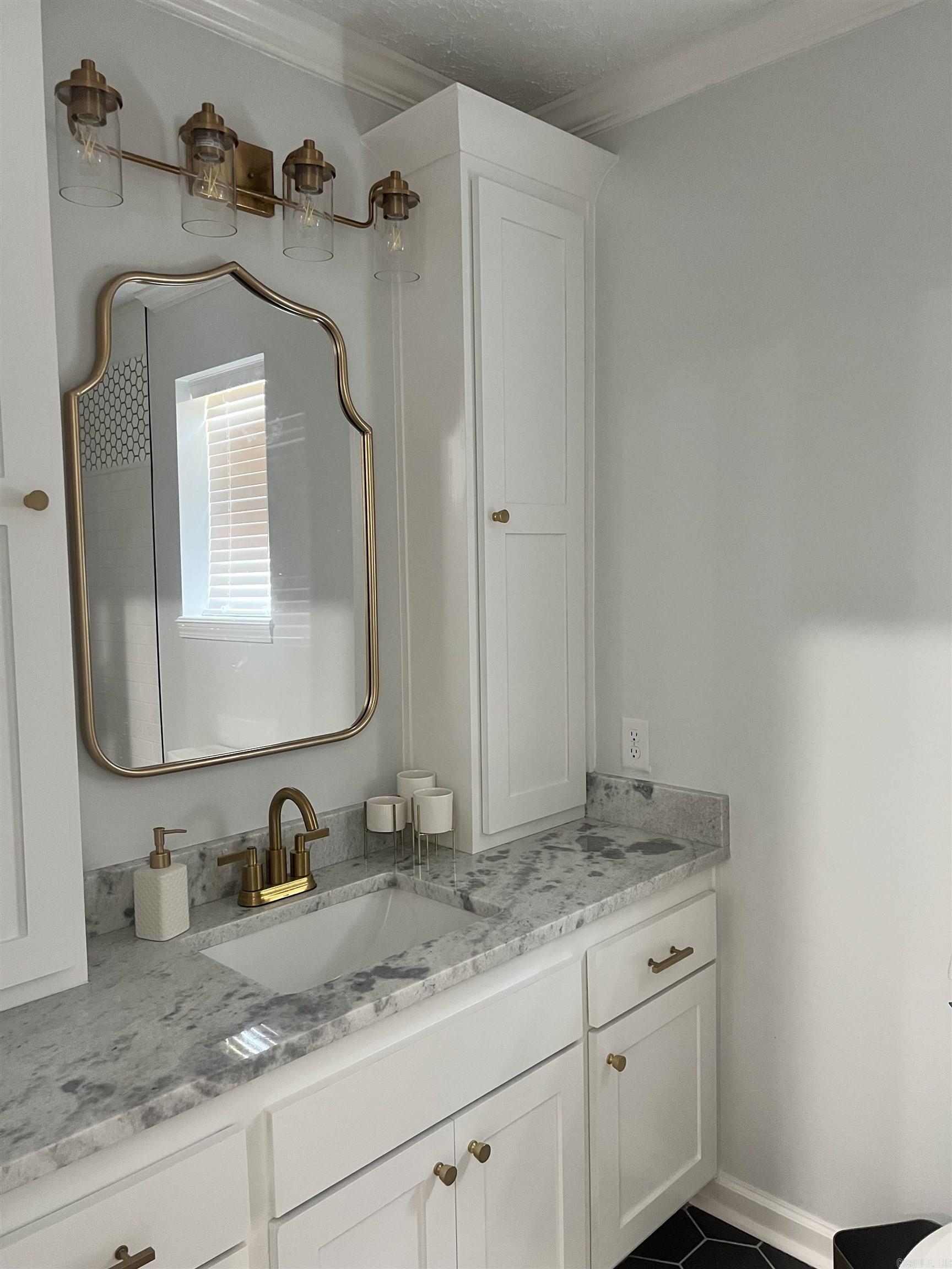 River Oaks Estates - Residential