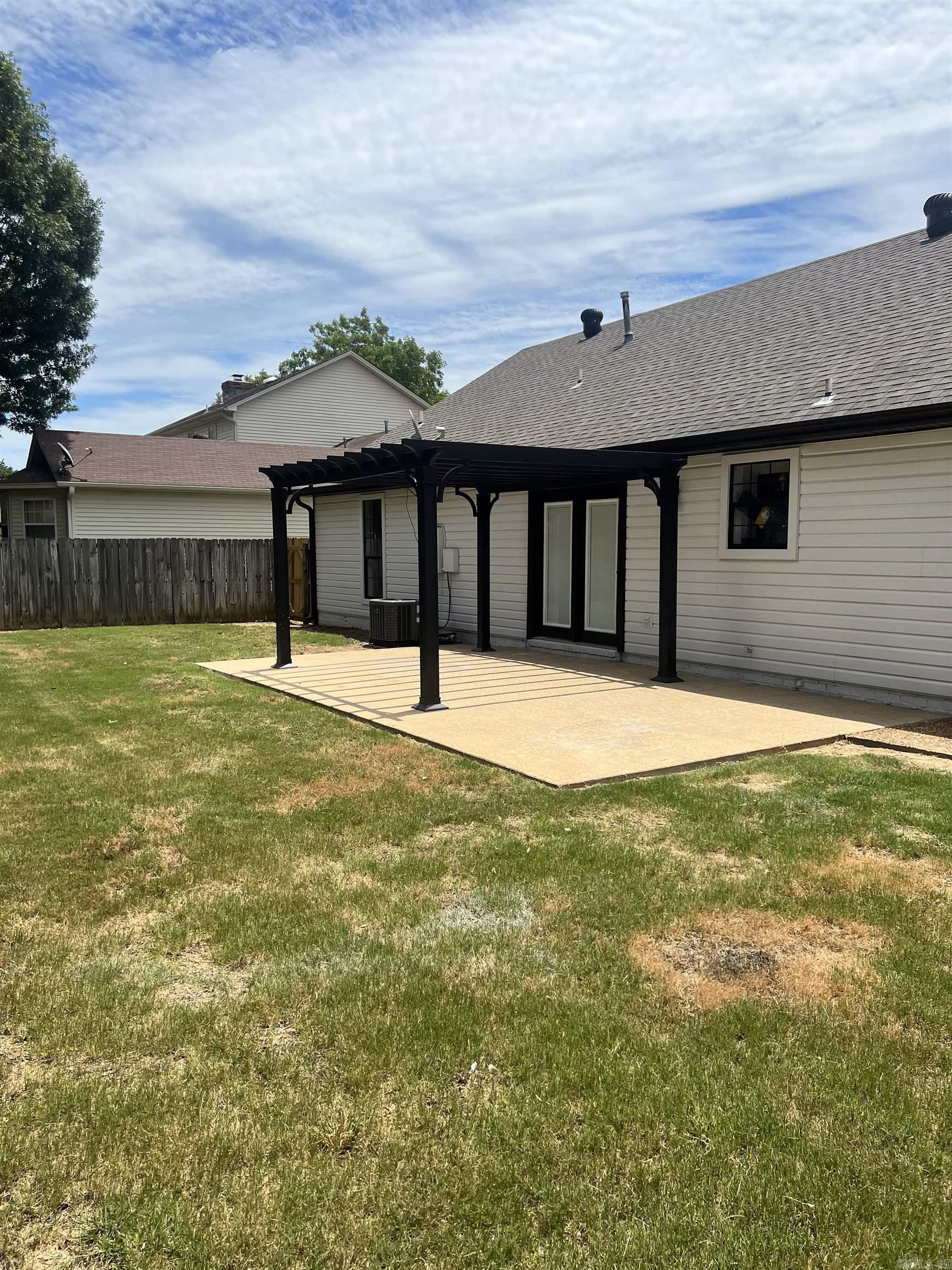 River Oaks Estates - Residential