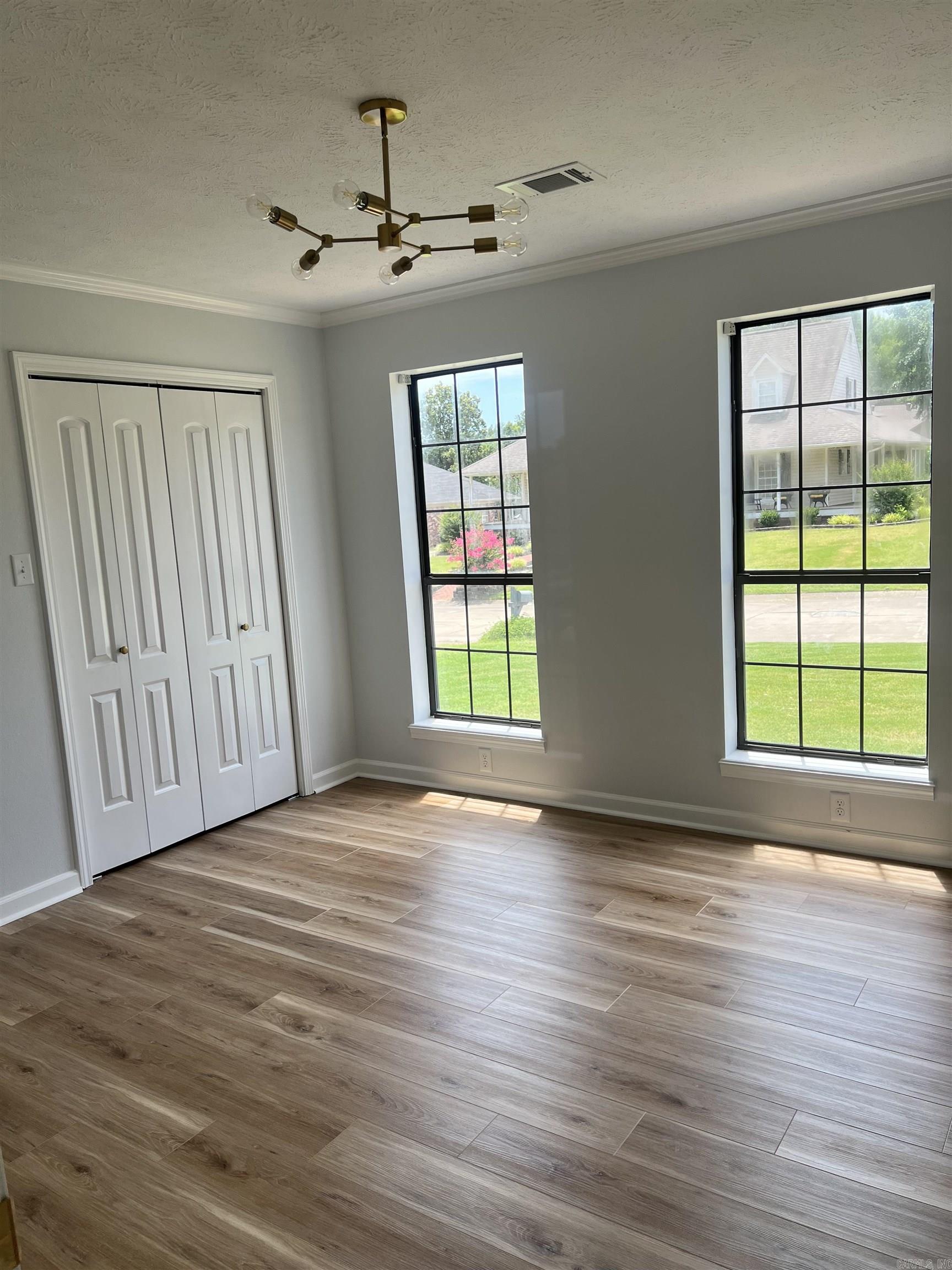 River Oaks Estates - Residential