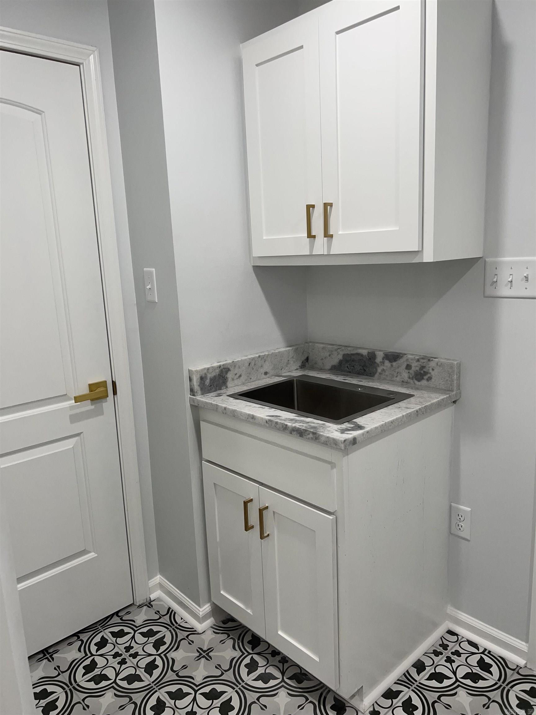 River Oaks Estates - Residential