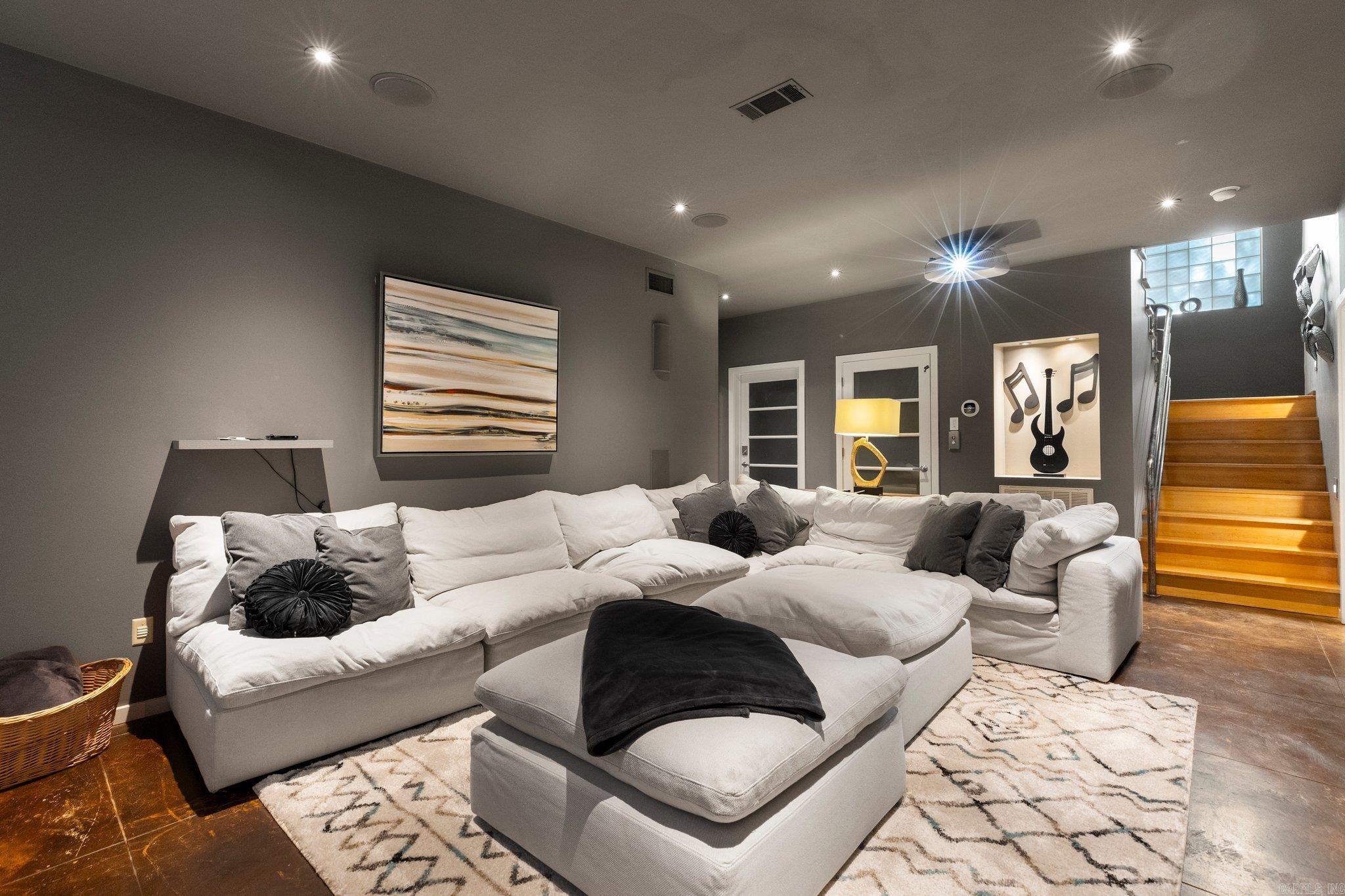 Hill Crest - Residential