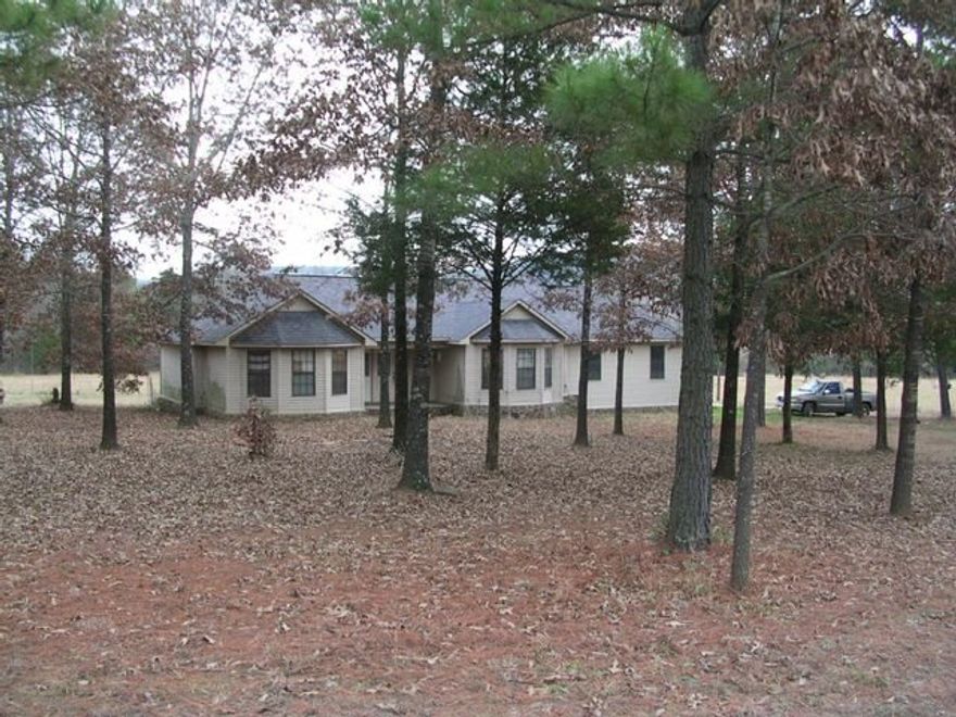 Sold Before Listed This 3 bedroom 2 bath has lots to offer with His and Her closets in the Master Bedroom. Each room in this home is very spacious with a large Living/Dining Area with plenty kitchen cabinets and all appliances included. Nice sun room/office with two skylights for that extra lighting on a beautiful green ceramic tile floor. High Fencing surrounds this very private and secluded property with lots of wildlife.