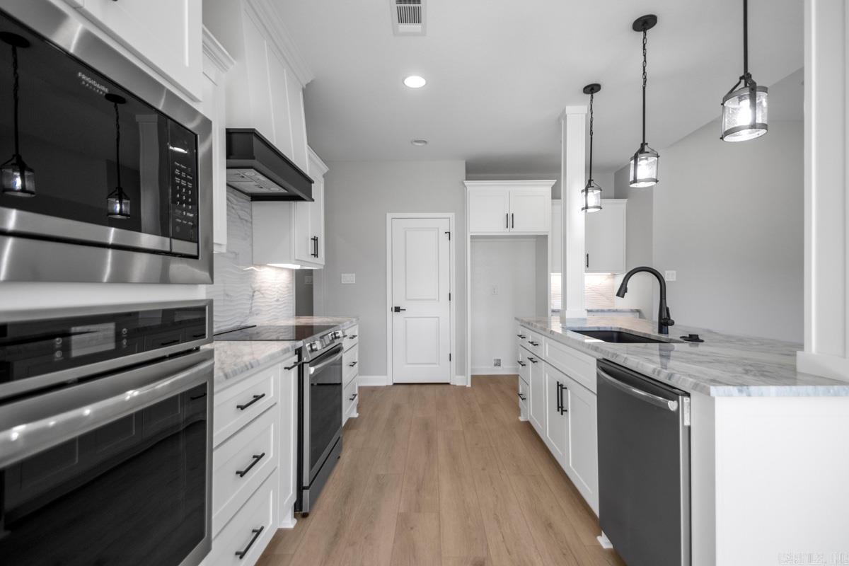 WINCHESTER ESTATES - Residential