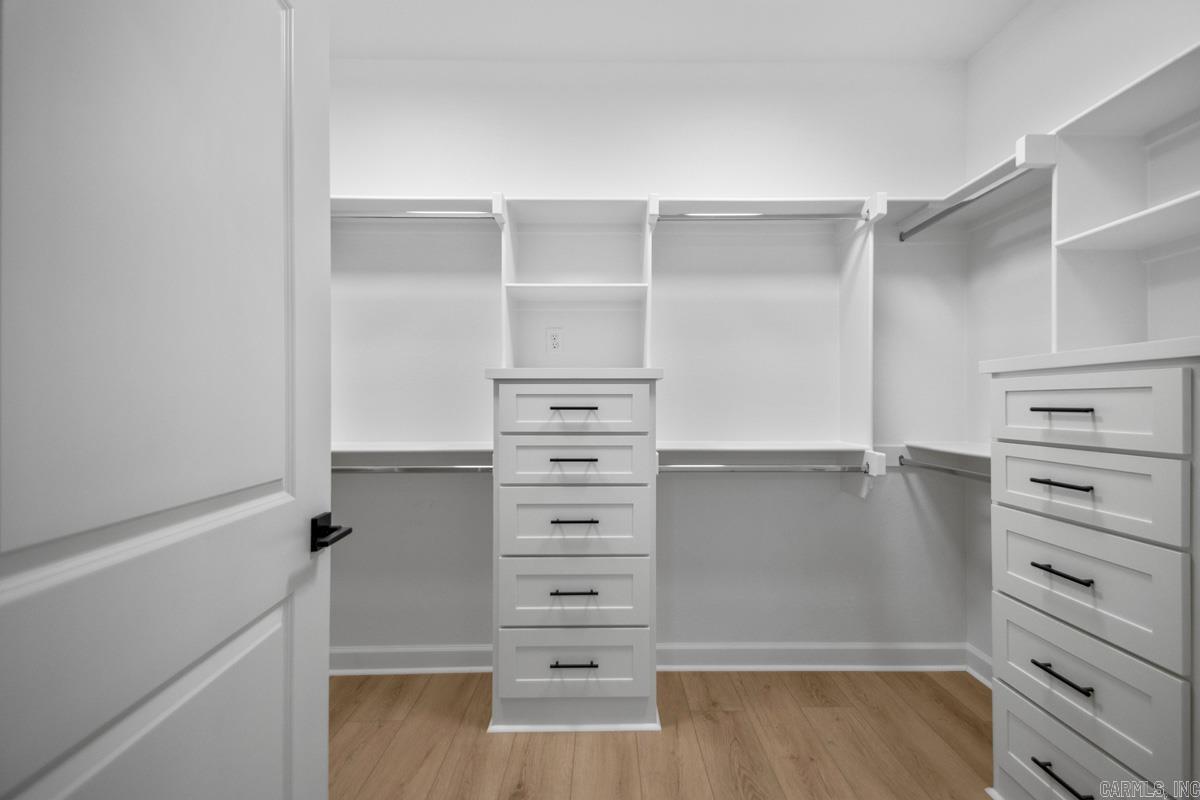 WINCHESTER ESTATES - Residential