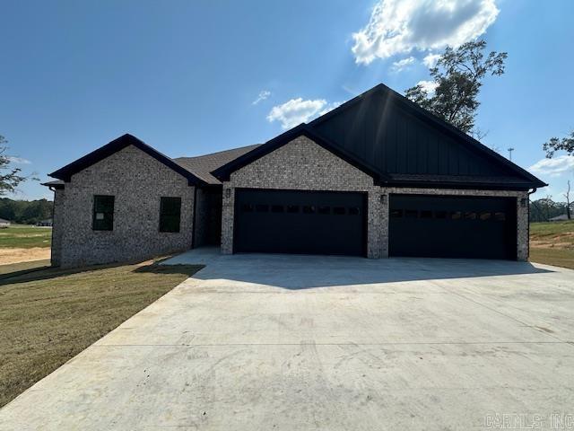 Sitting on 1.38 acres, this beautiful new construction is located in Winchester Estates in Bauxite School District! It Features 4- bedrooms, 2- bathrooms, with a 4-car garage, perfect for extra storage or projects!! Open/ Split floor plan, luxury vinyl flooring throughout, stainless steel appliances in the kitchen, and fireplace for those chilly nights. The primary suite features a large walk-in closet, beautiful walk-in tile shower, soaking tub and his-and-her vanities! This home is the perfect blend of country living, style and functionality! $5000 BUILDER INCENTIVE WITH AN ACCEPTABLE OFFER!!