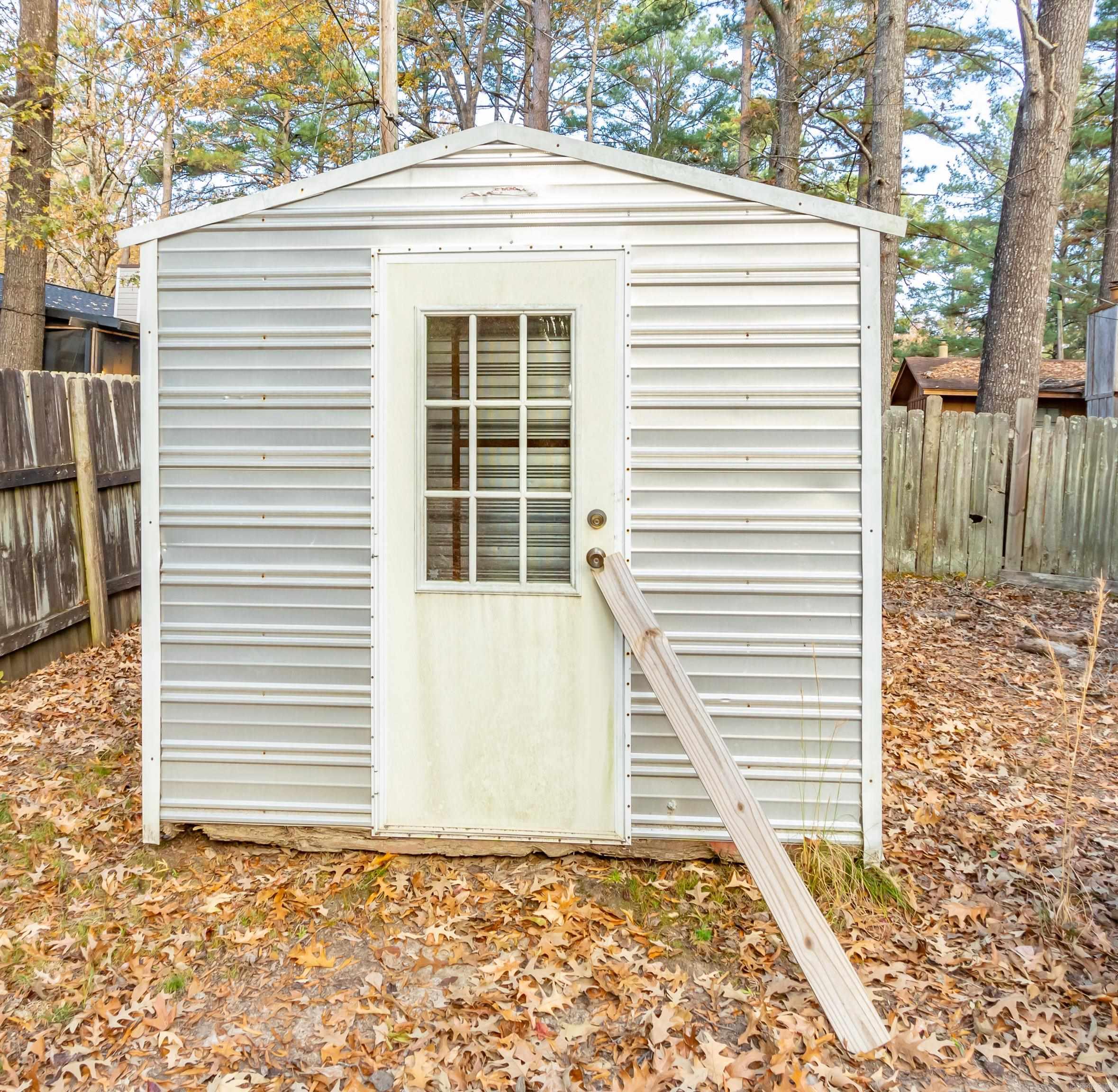 KELLI MANOR - Residential