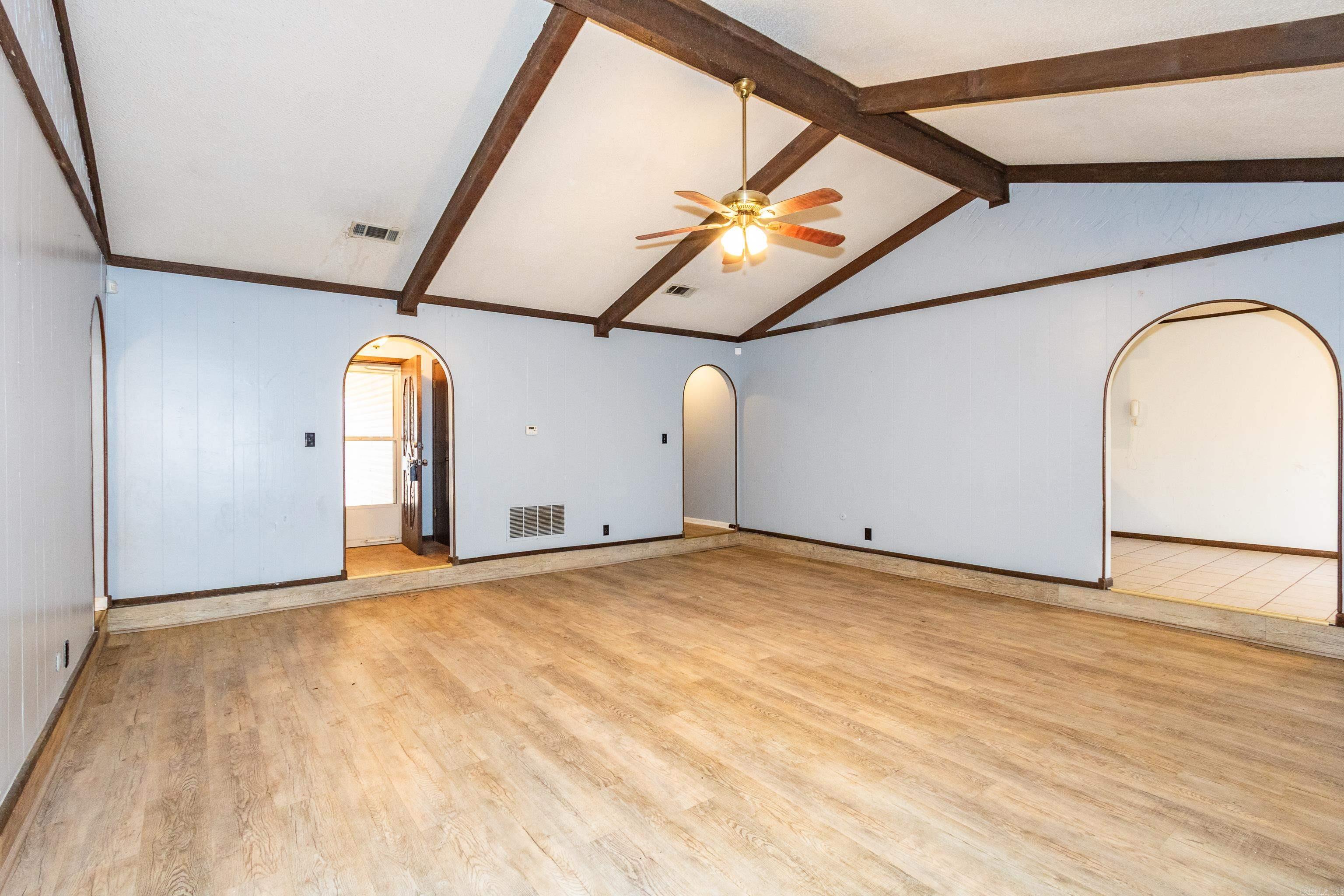 KELLI MANOR - Residential