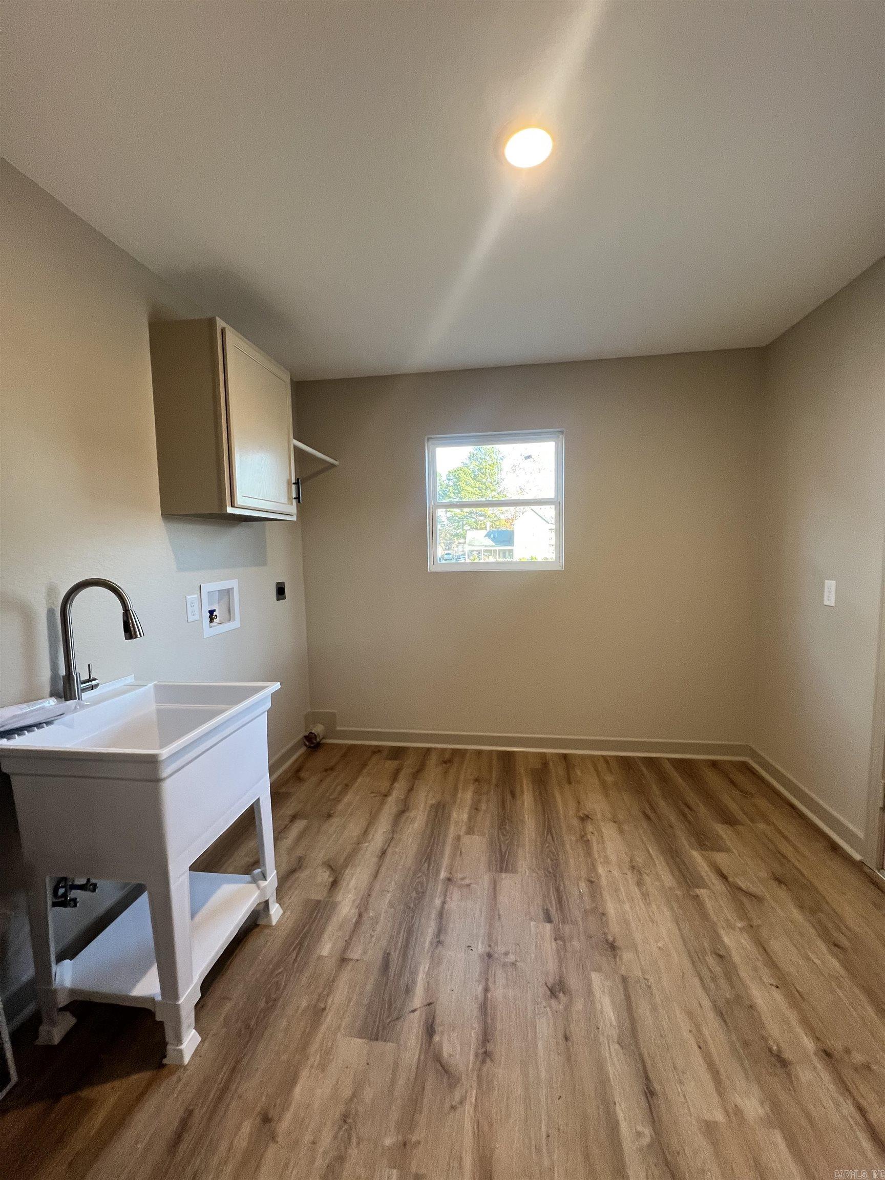 Holford 2nd - Residential