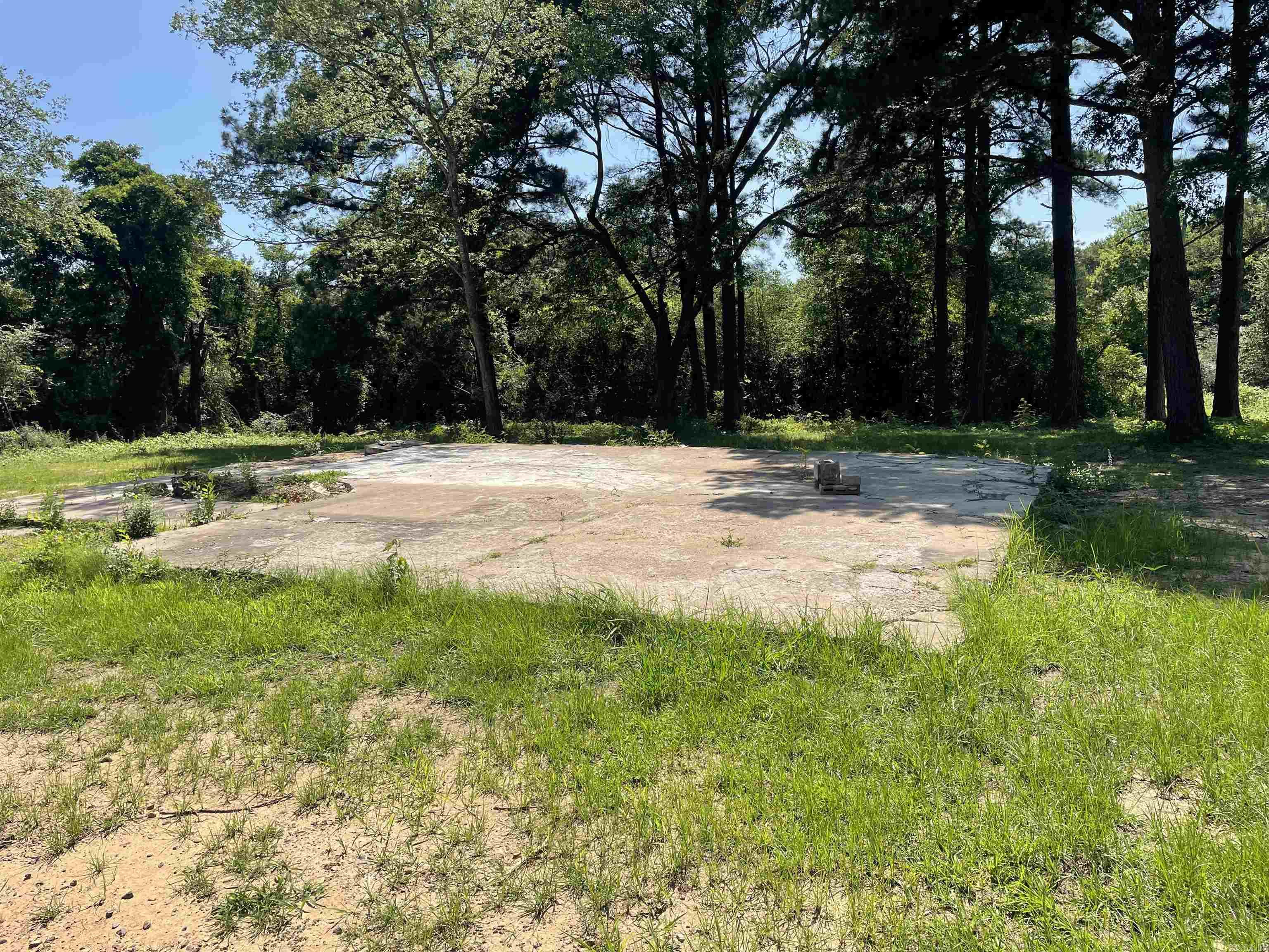 Judsonia Outlots - Land