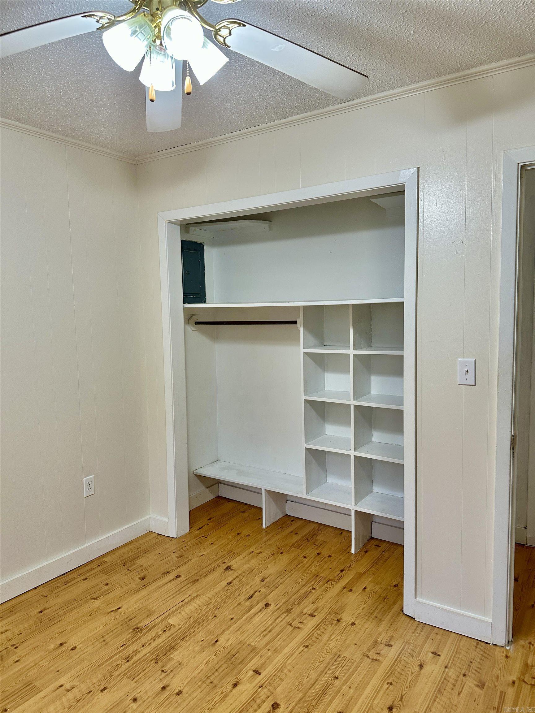 LAKEWOOD HEIGHTS ADDN - Residential