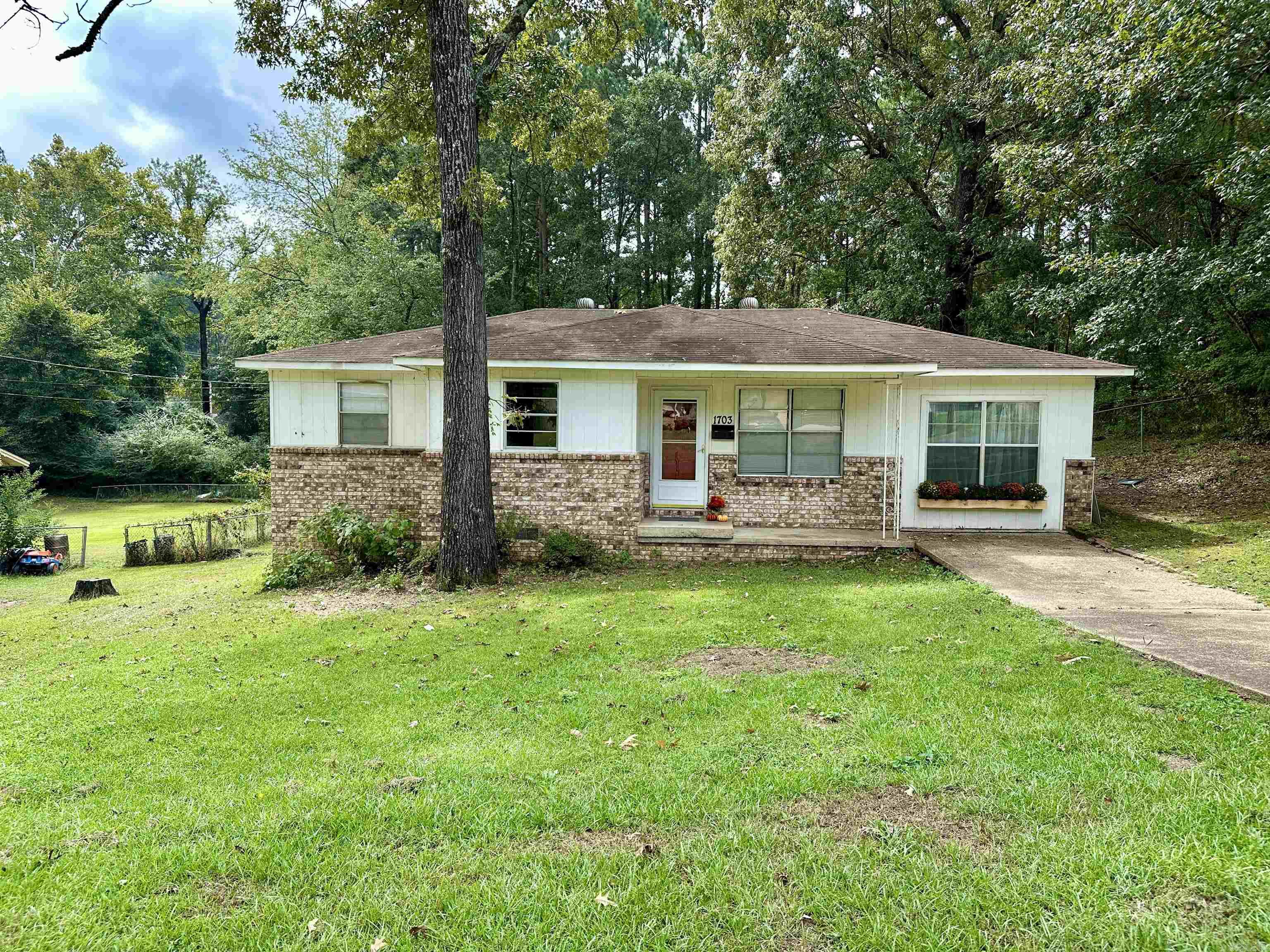 LAKEWOOD HEIGHTS ADDN - Residential