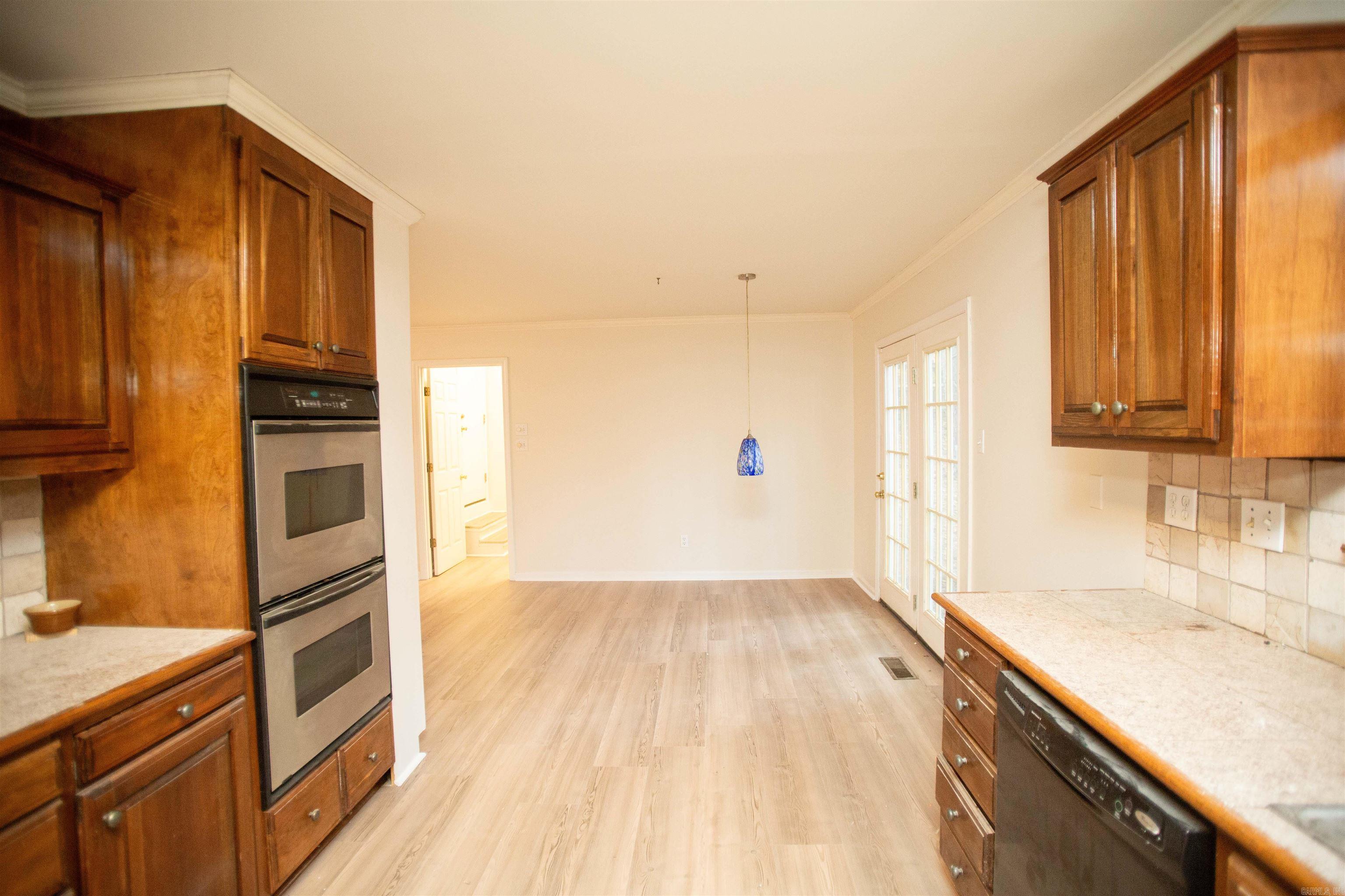 Spring Valley Manor - Residential Lease