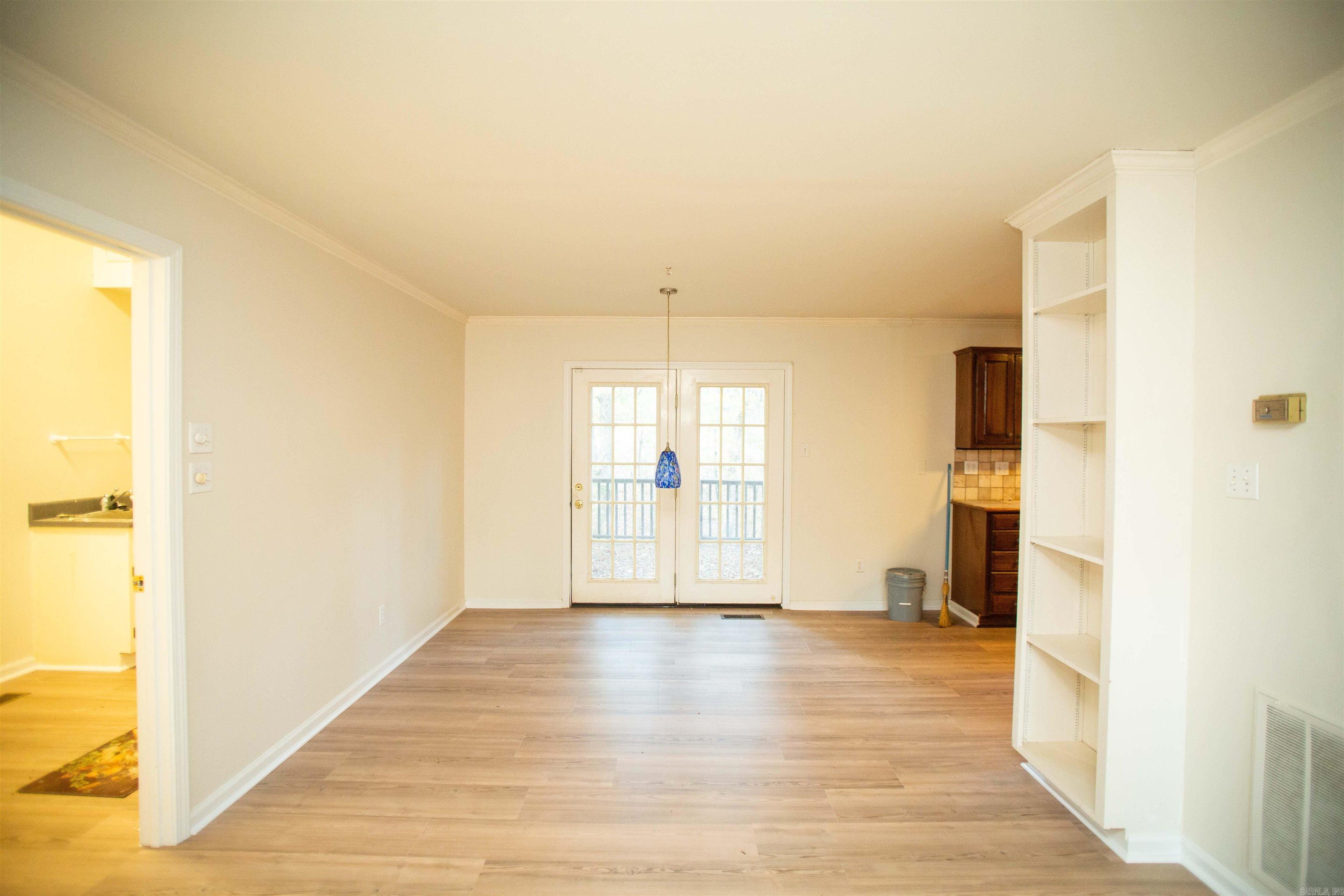 Spring Valley Manor - Residential Lease