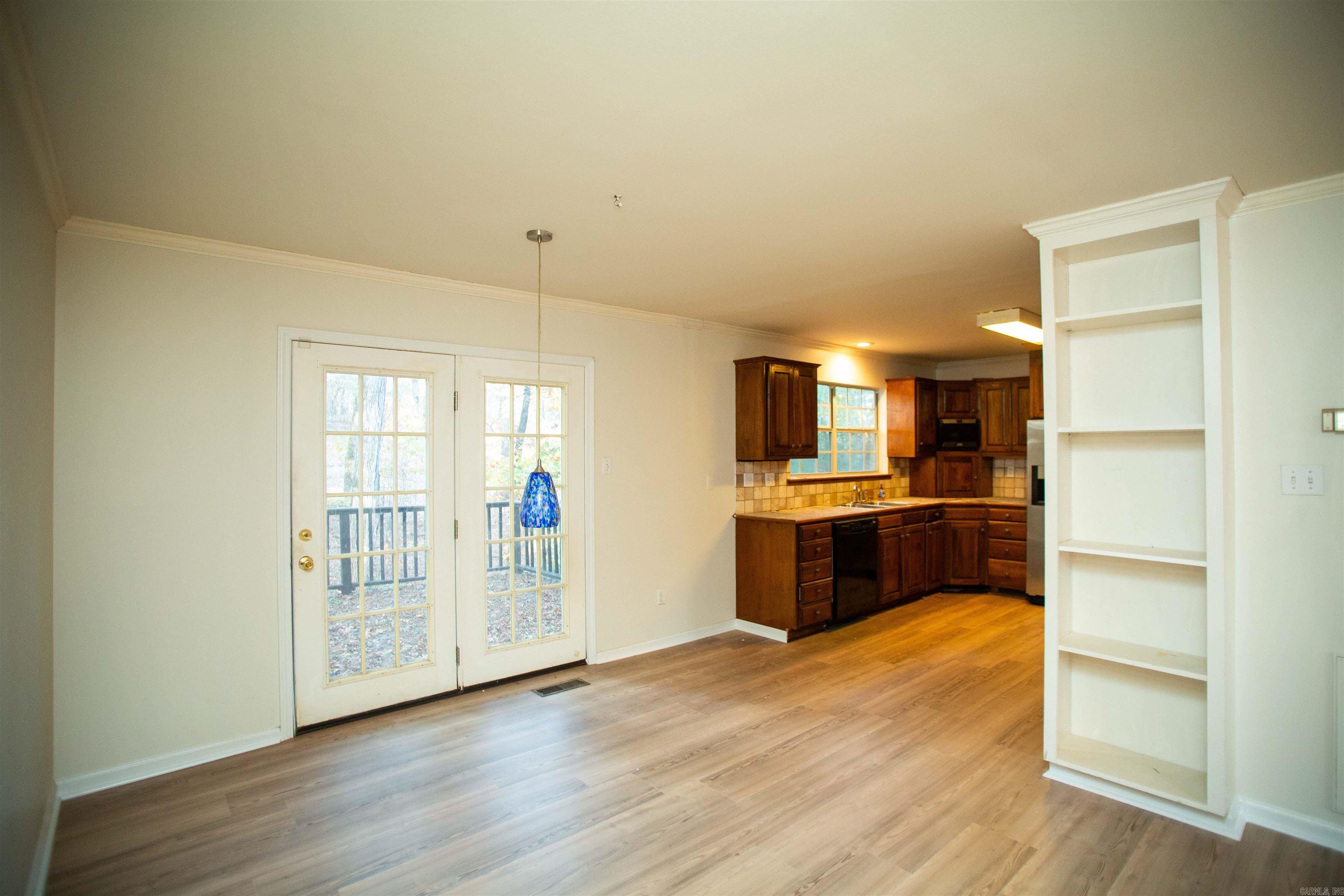 Spring Valley Manor - Residential Lease