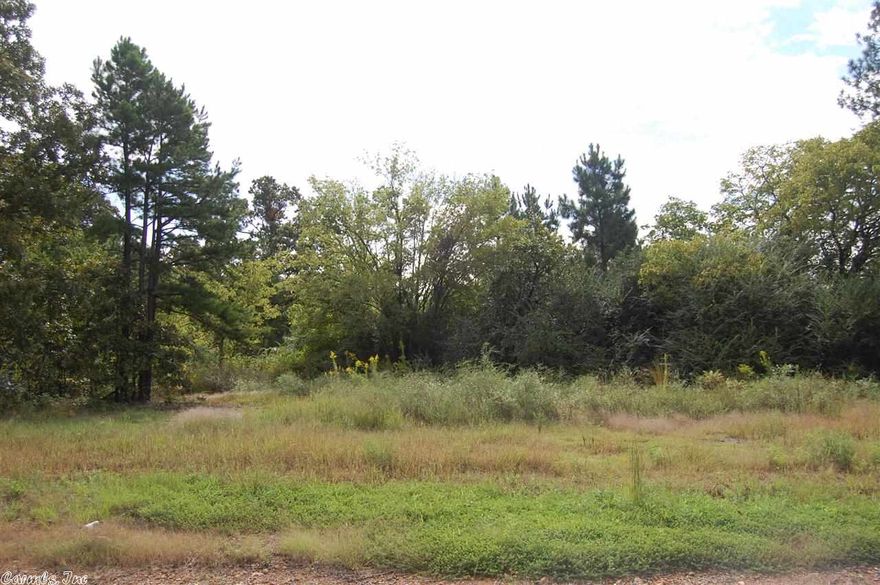 Premiere Gated Golf Course Neighborhood.  Walking distance to Chenal Country Club.  Patio home  lots with yard maintenance included in annual POA -- call Chenal Properties for forms and gate code. POA increases when home is built.