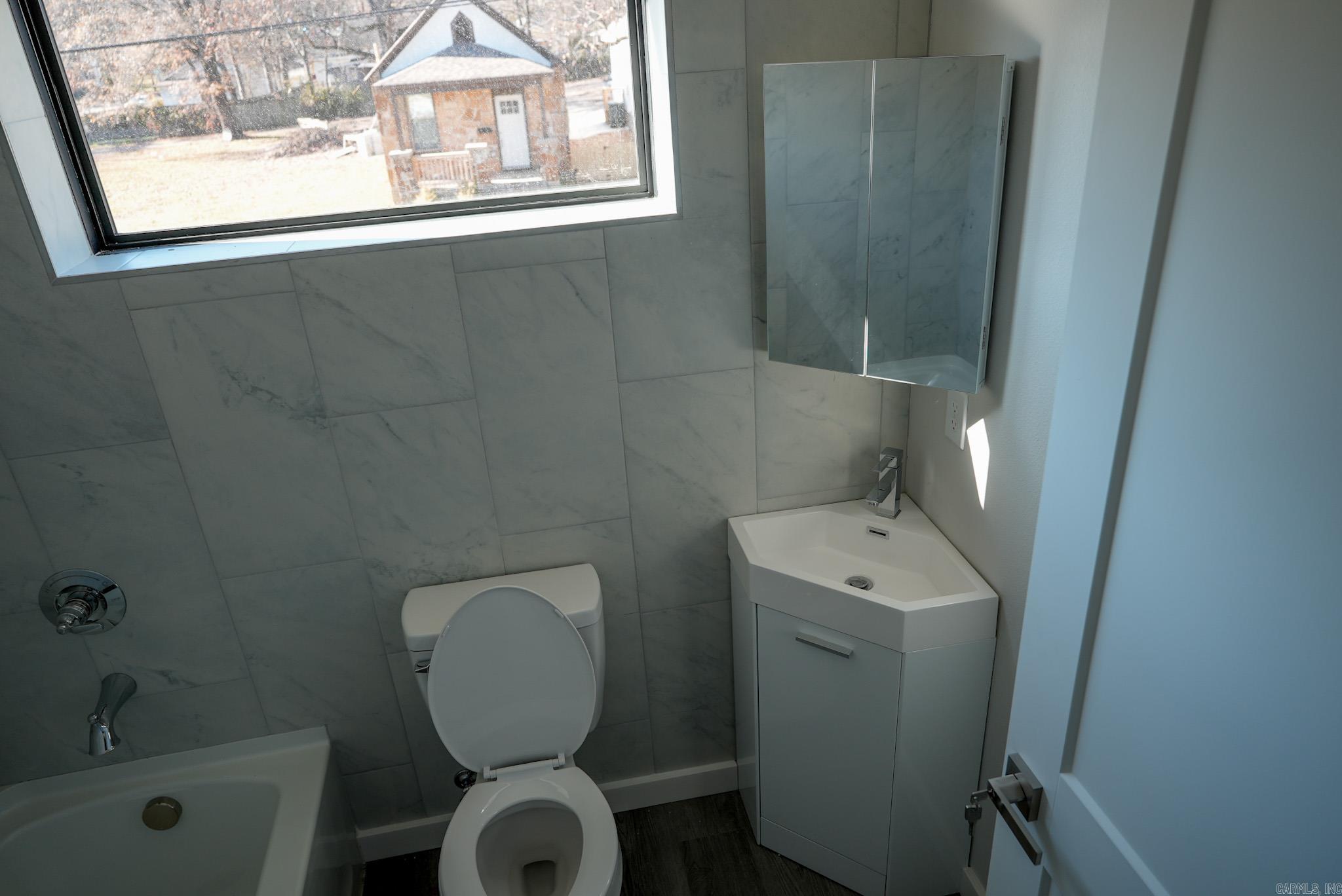 Roots & Coy - Residential Income