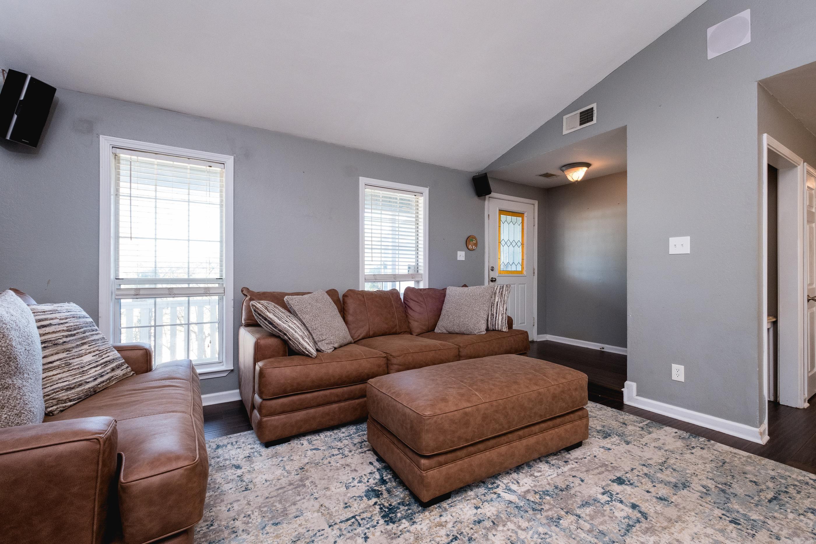 PIKE VIEW - Residential