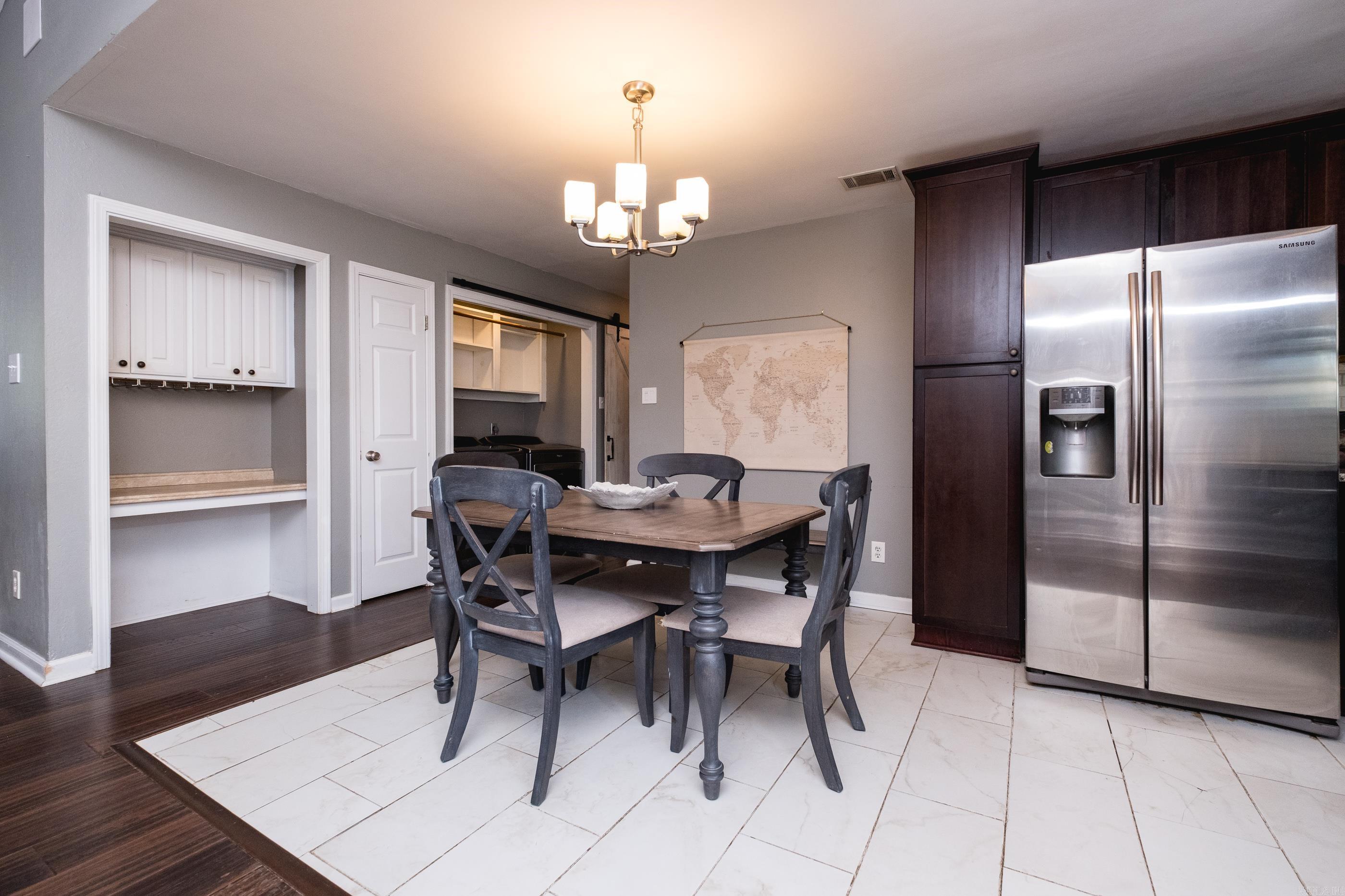 PIKE VIEW - Residential