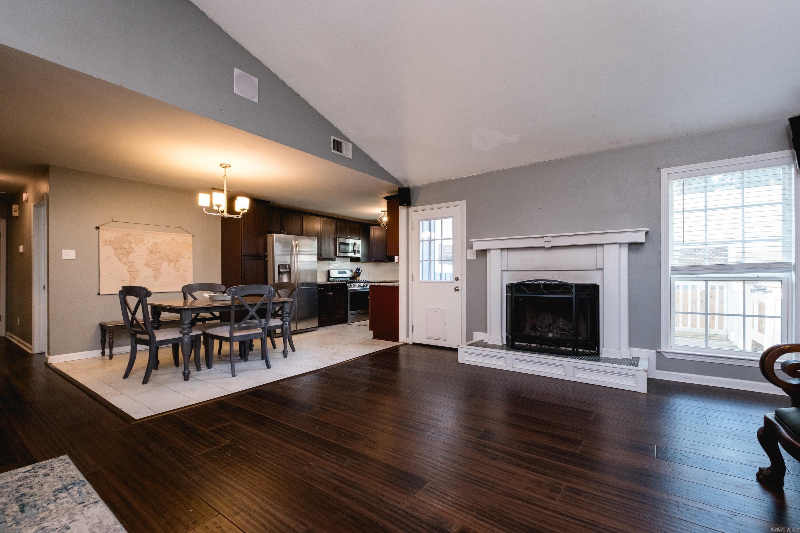 PIKE VIEW - Residential