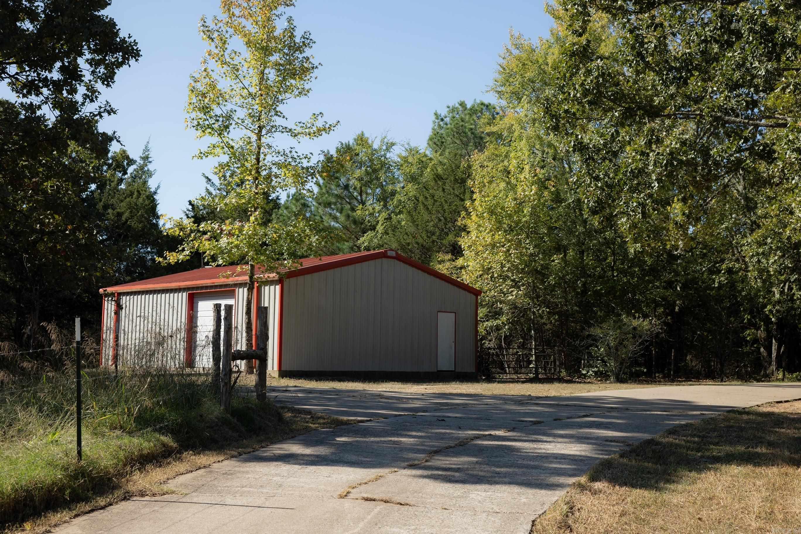 Metes & Bounds - Land