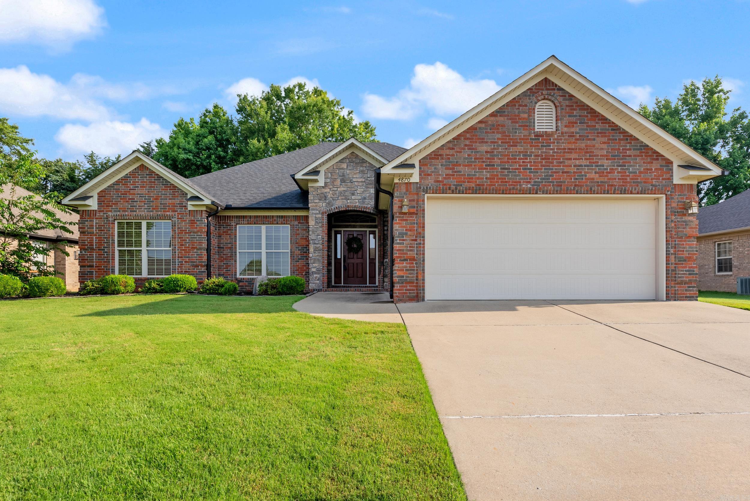 CHAPEL CREEK - Residential