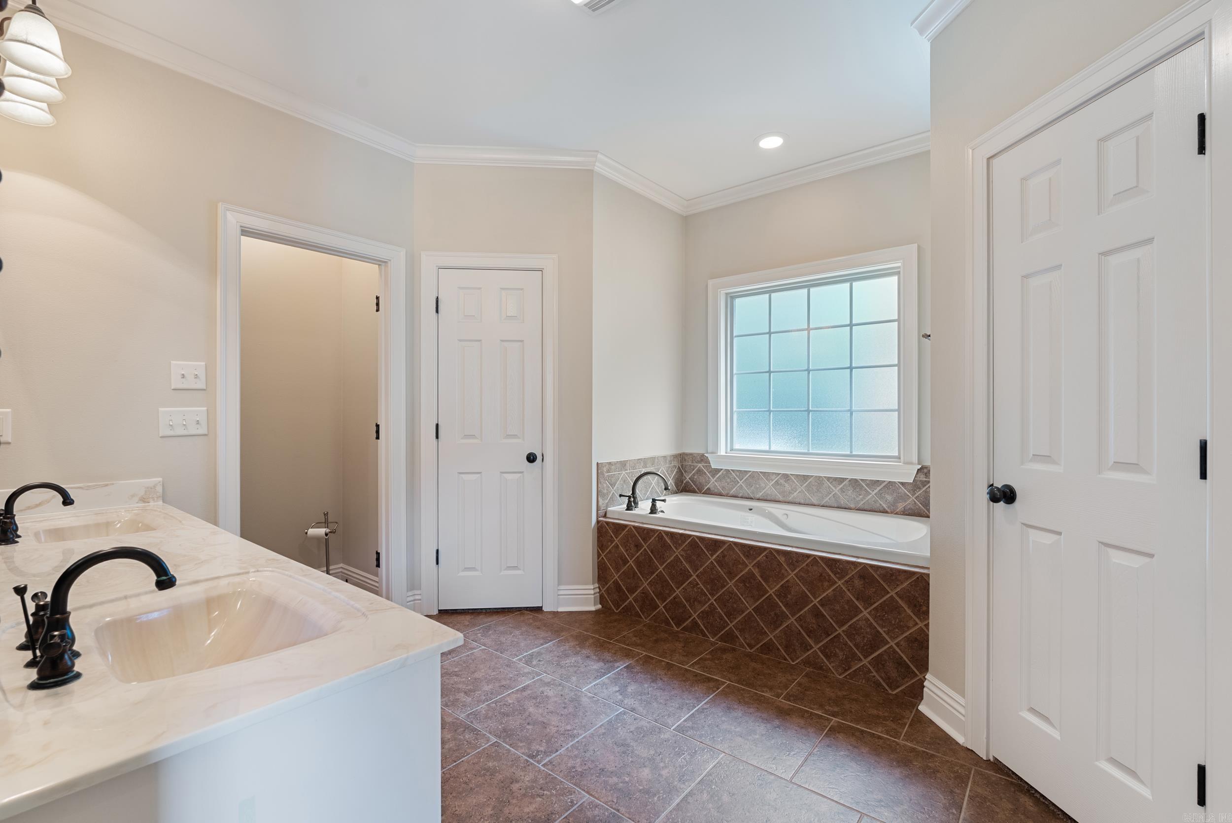 CHAPEL CREEK - Residential