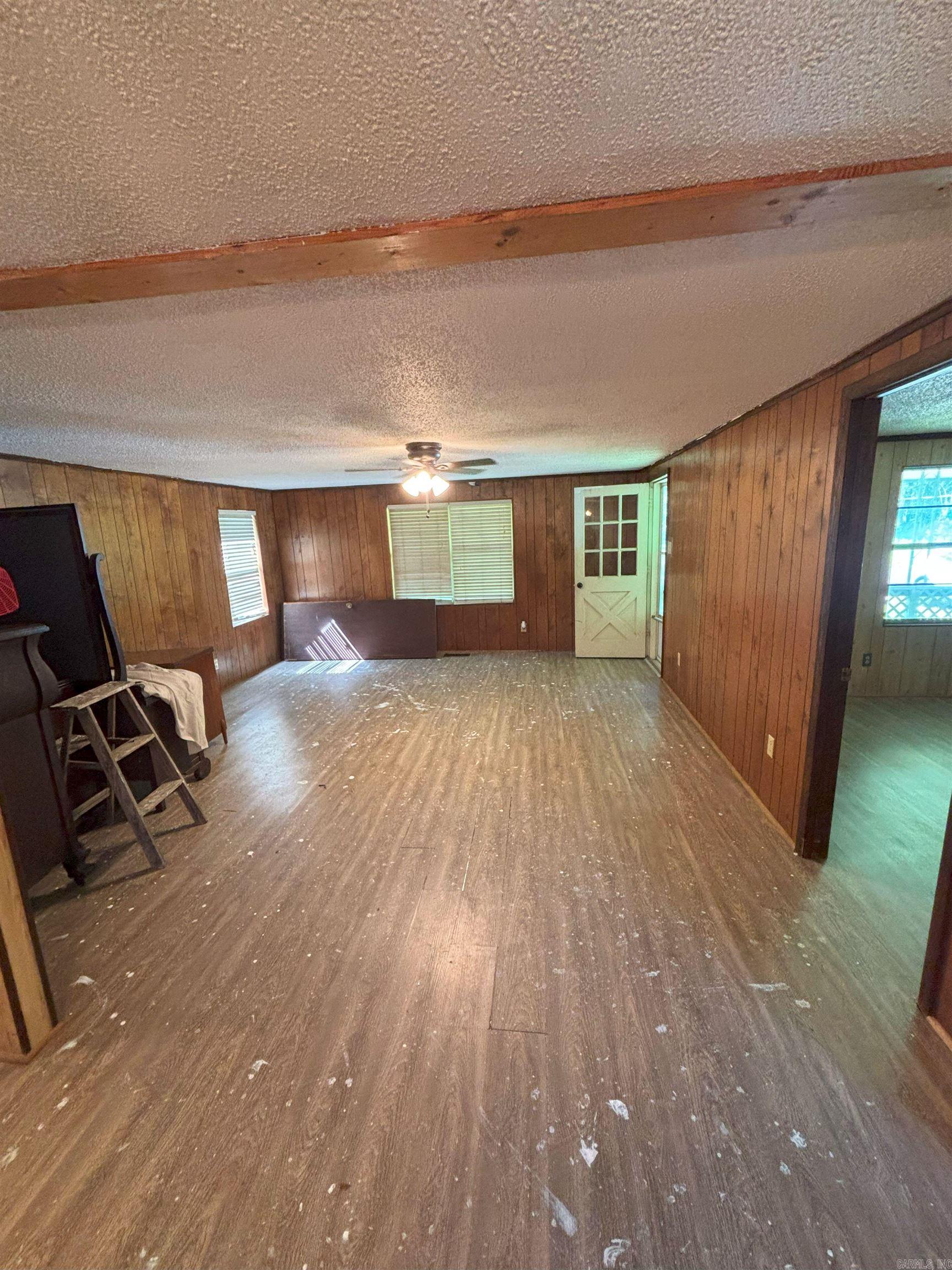 VALLEY ACRES - Residential